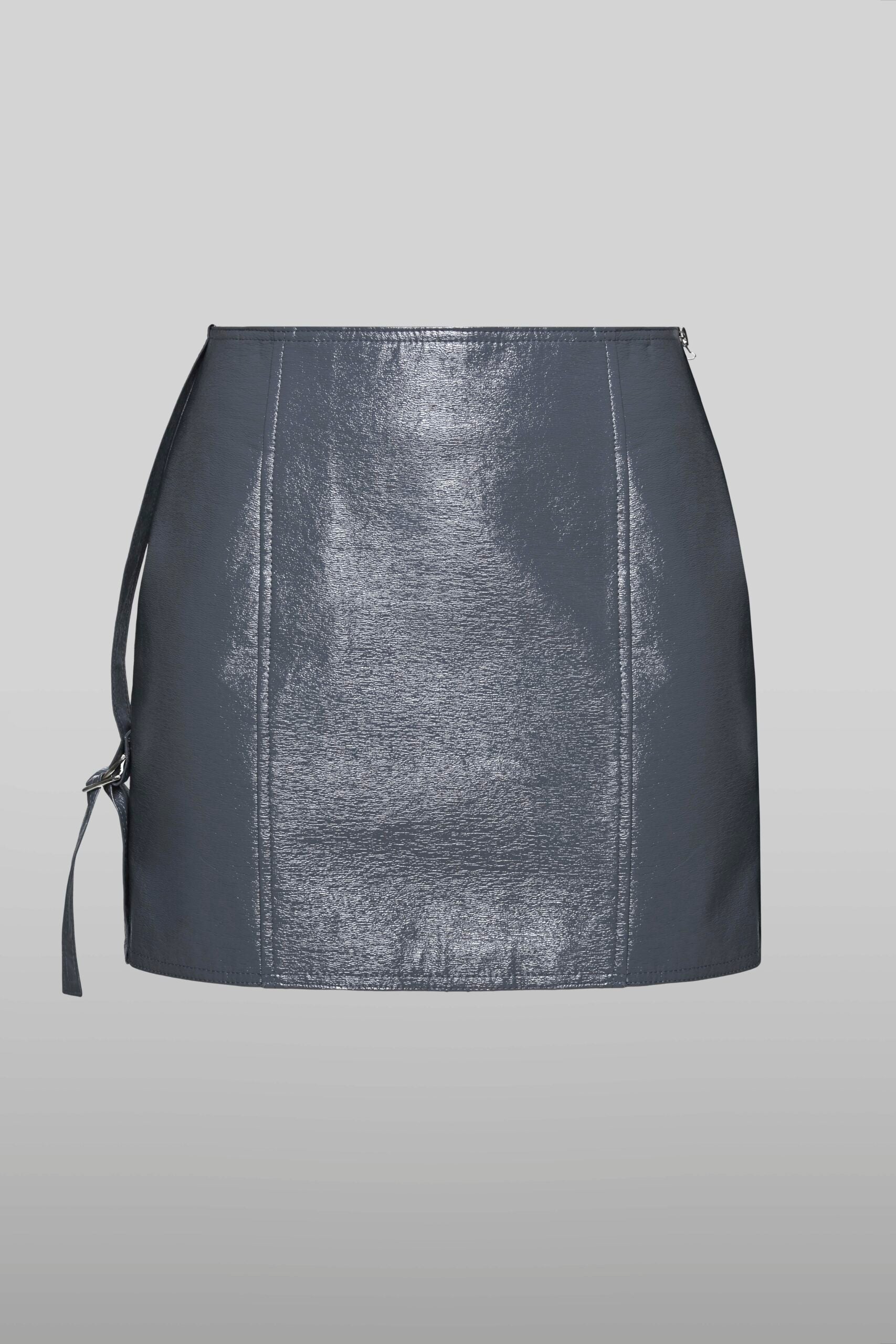 Patent mini skirt in gray