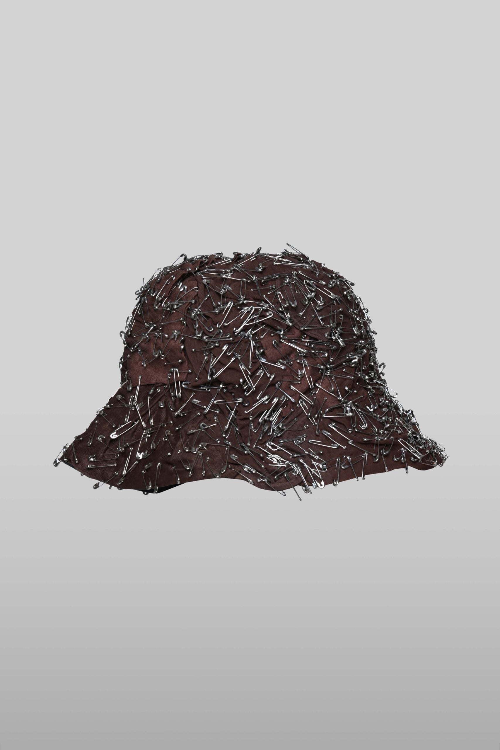 Pinned hat in brown