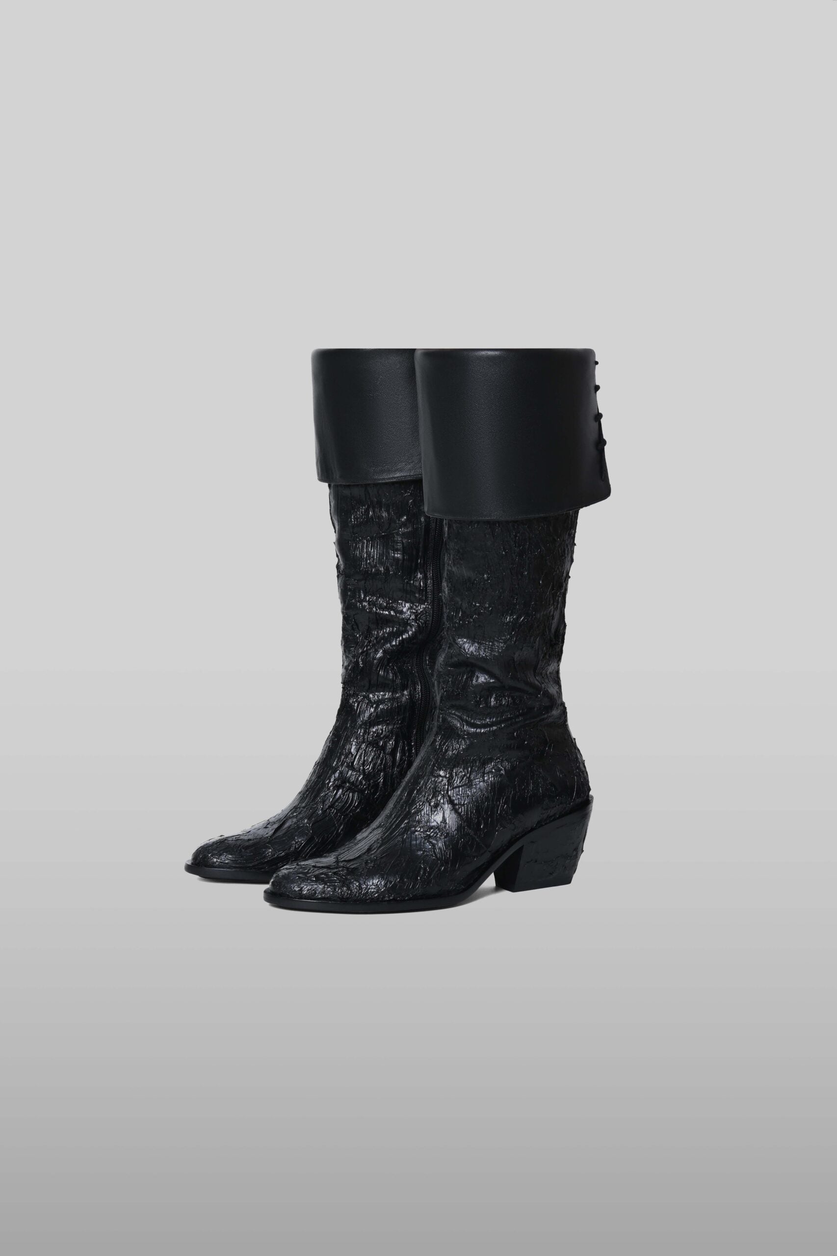 Lace-up pirate resin boots