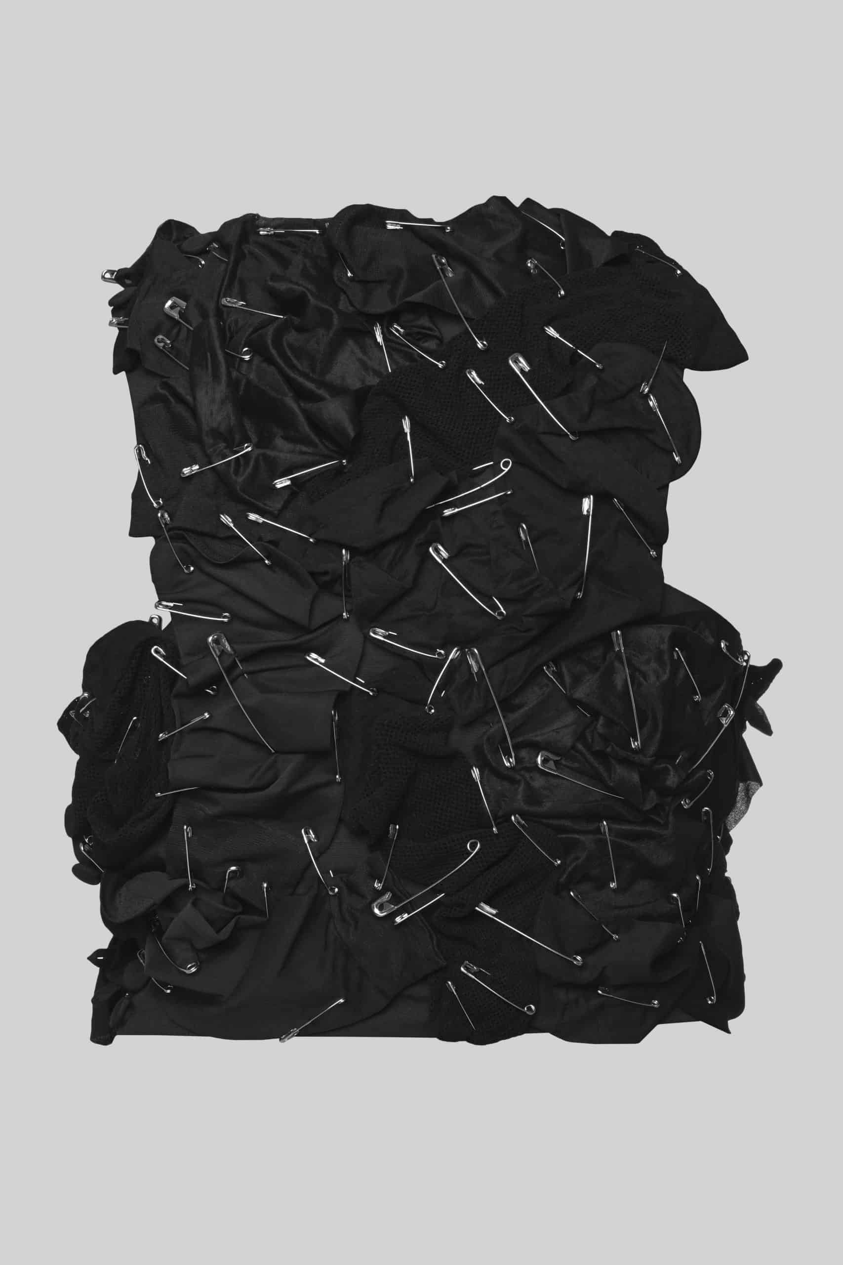 Black pin top