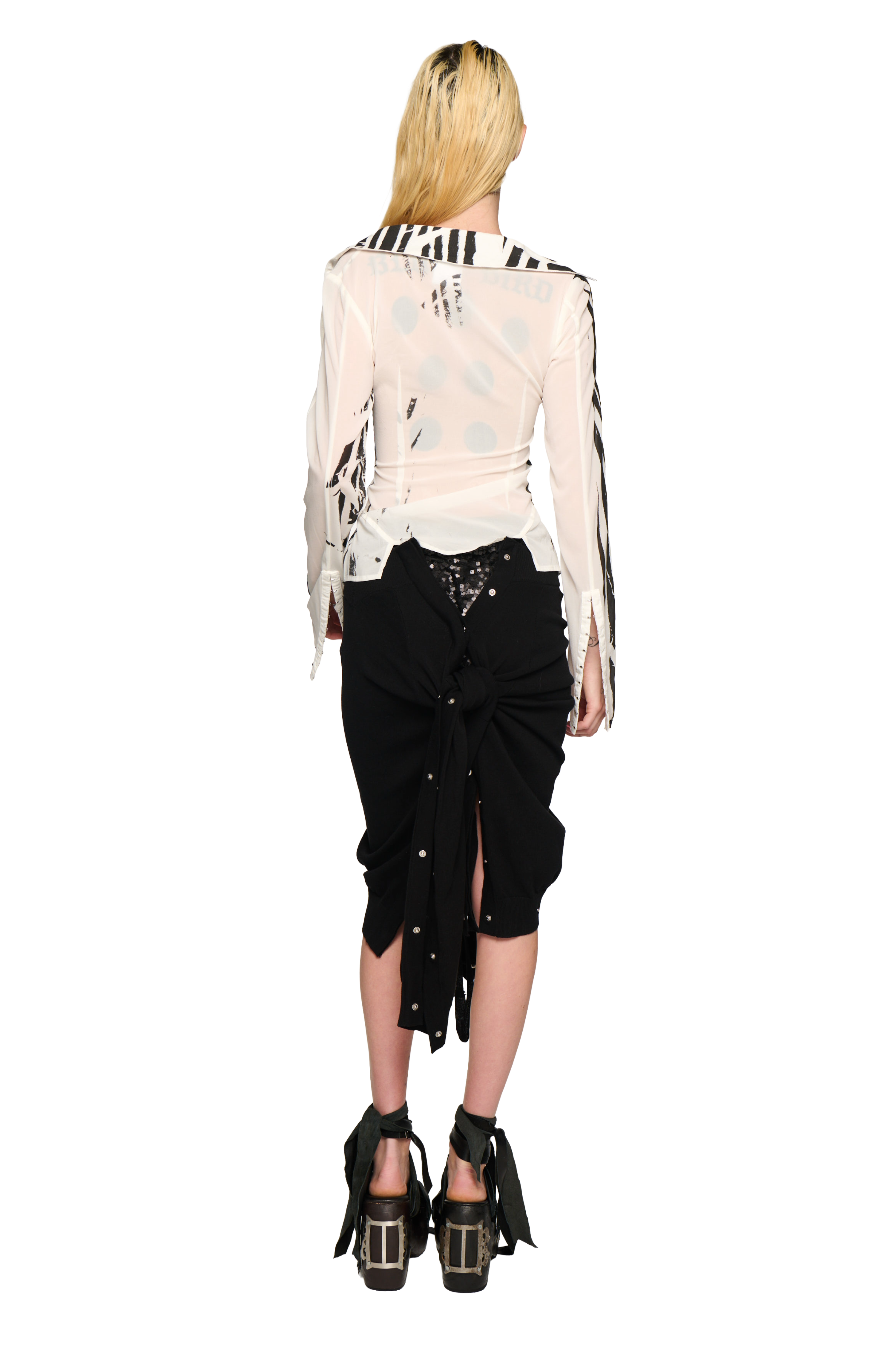 Twisted knitted skirt - black