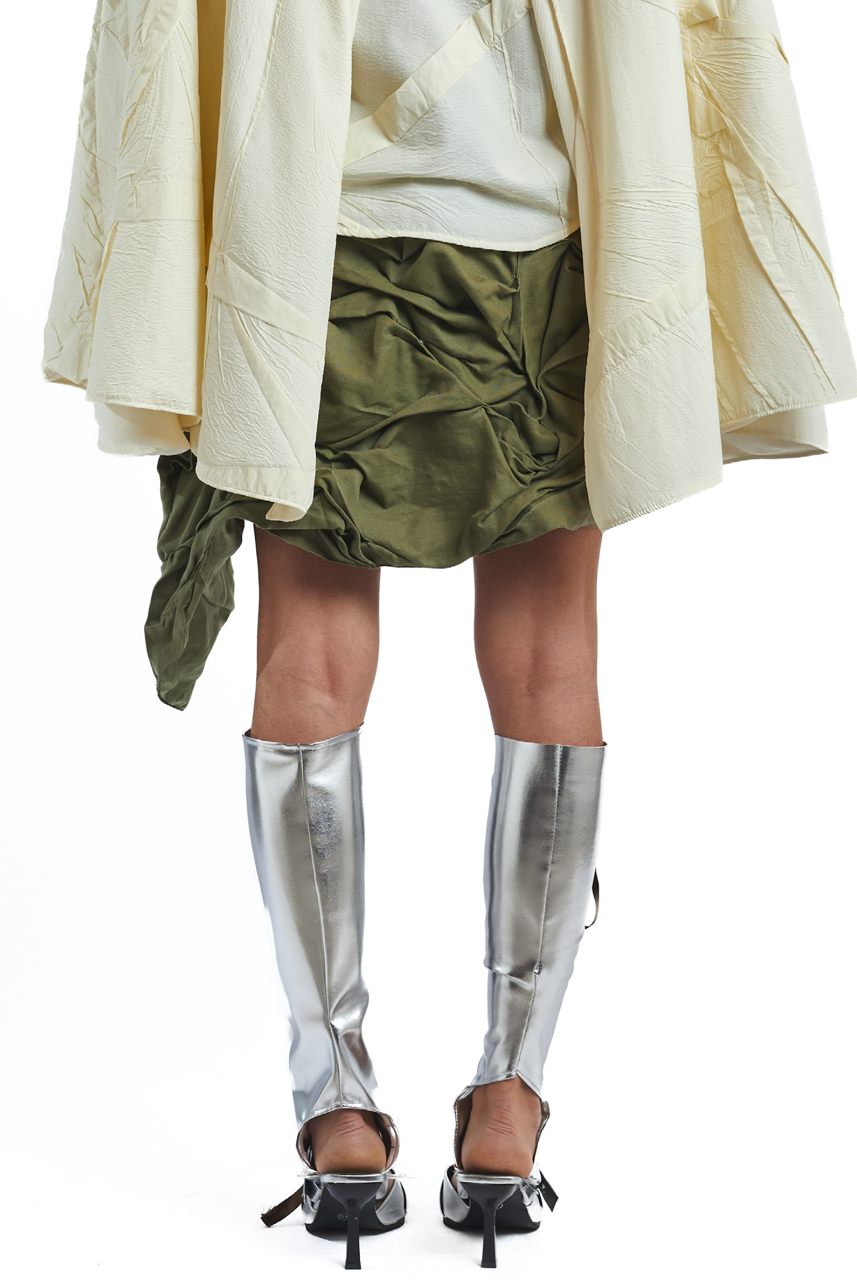 Scratchy skirt
