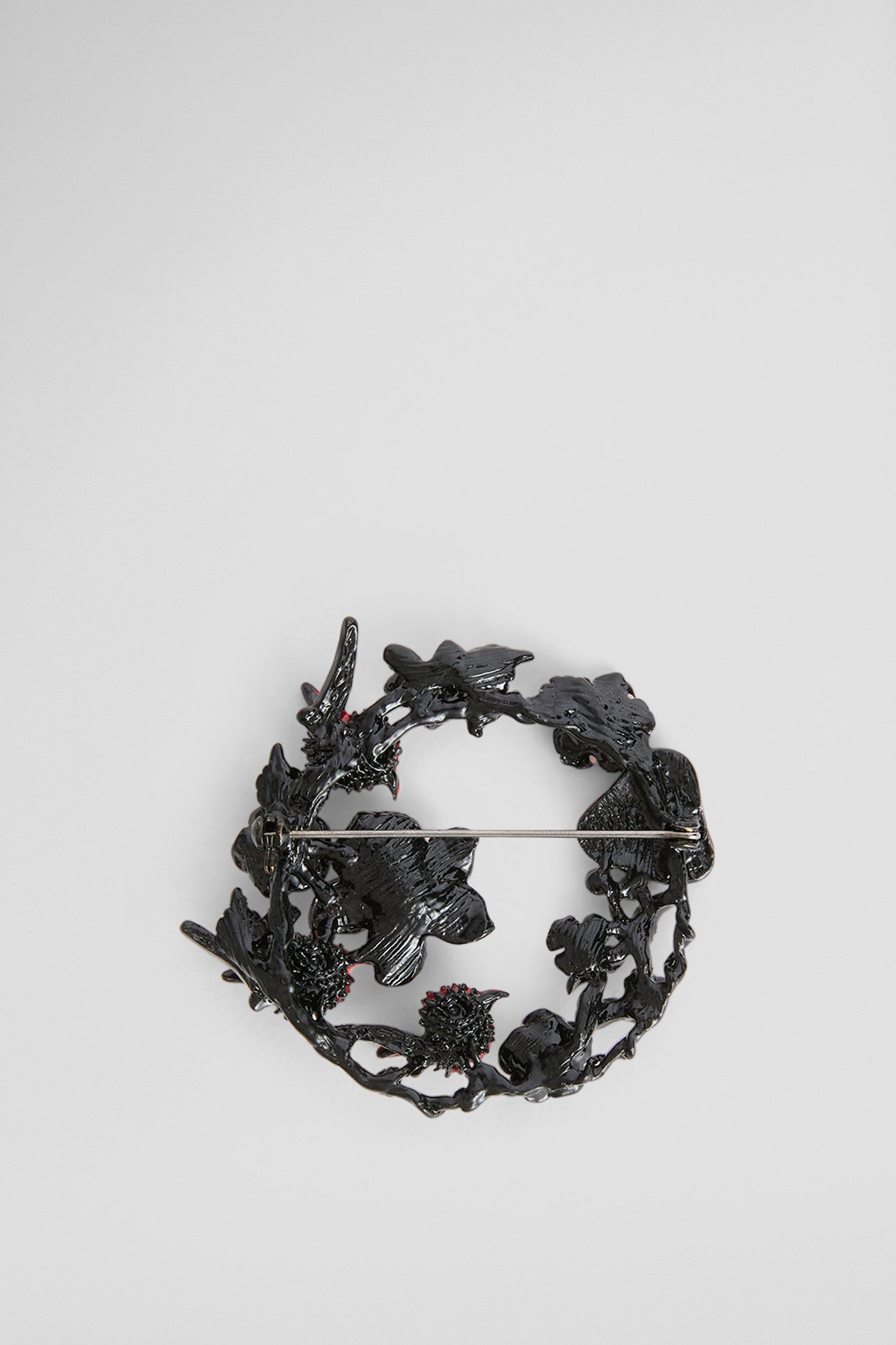 Wreath brooch