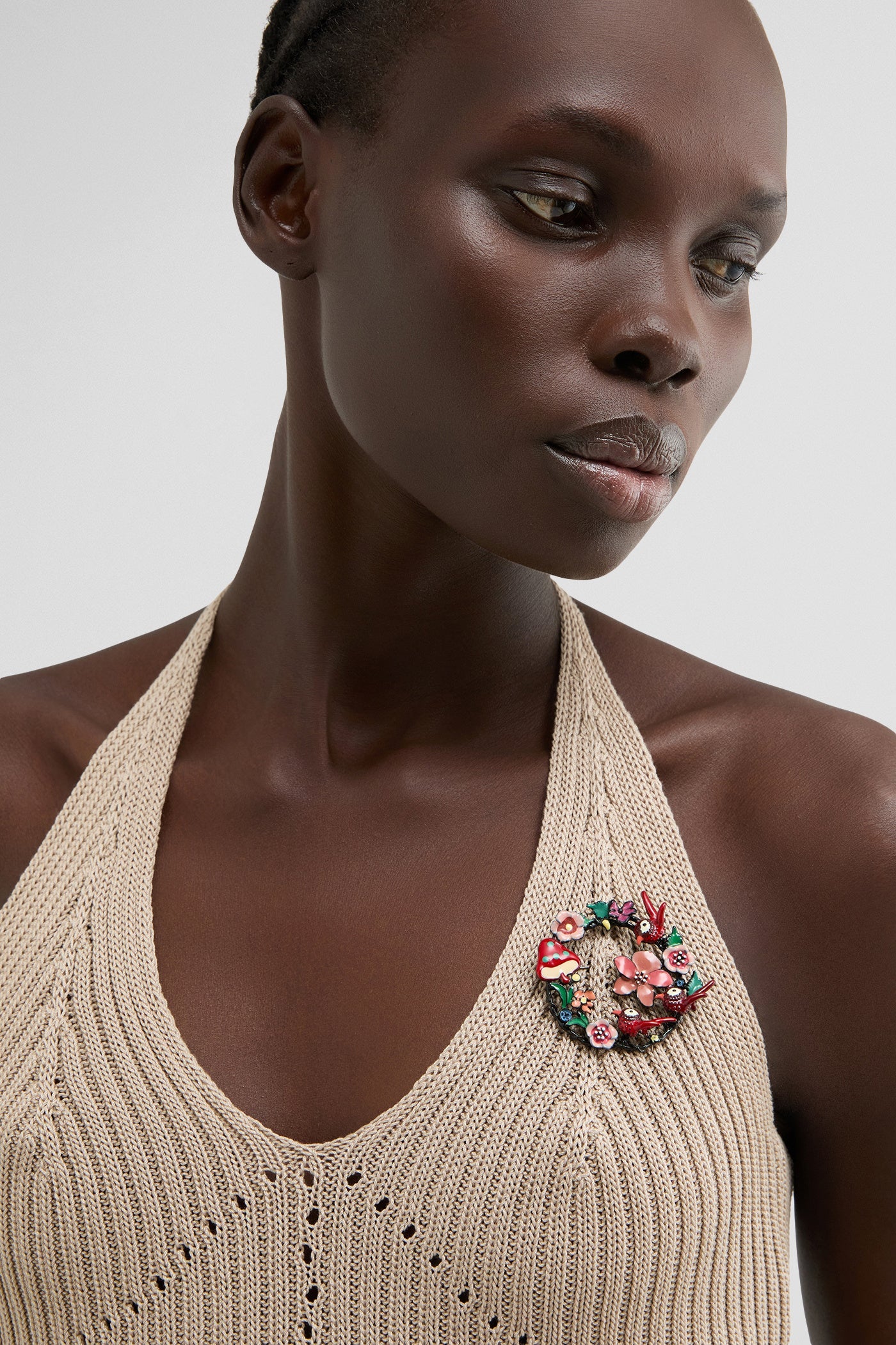 Wreath brooch