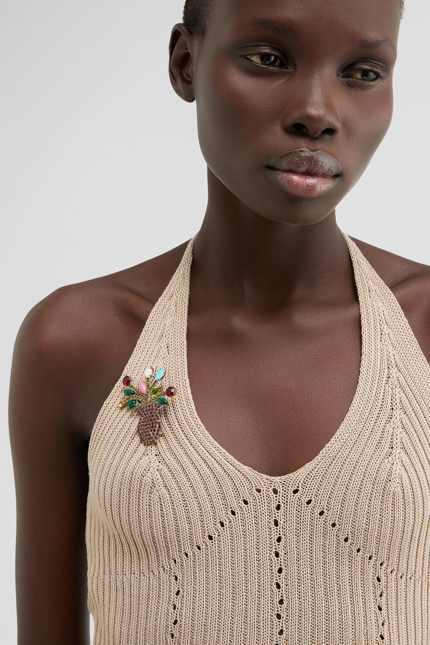 Flower vase brooch