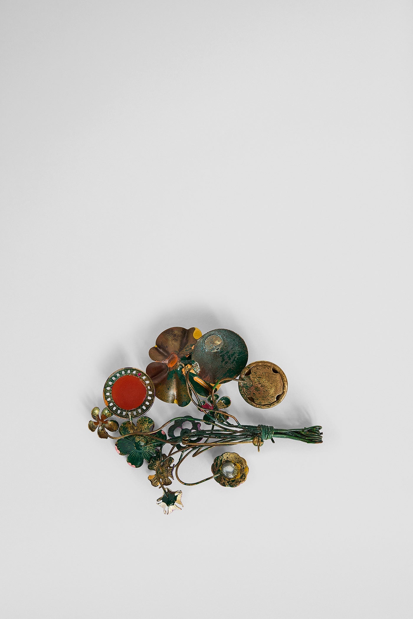 Bouquet brooch