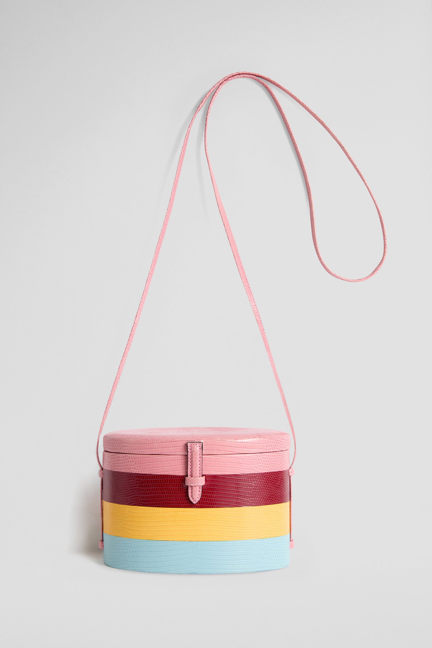 Retro rigid bag – carolina herrera