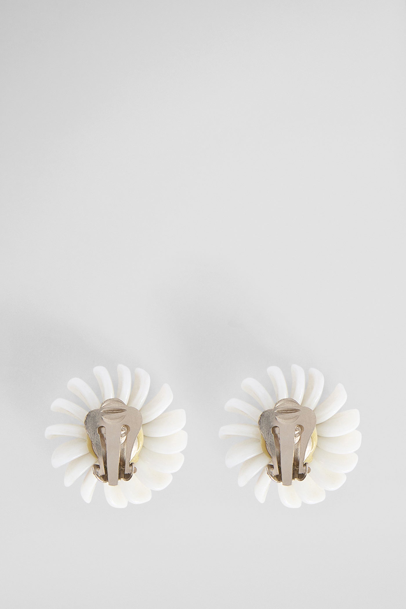 50's flower clip earrings
