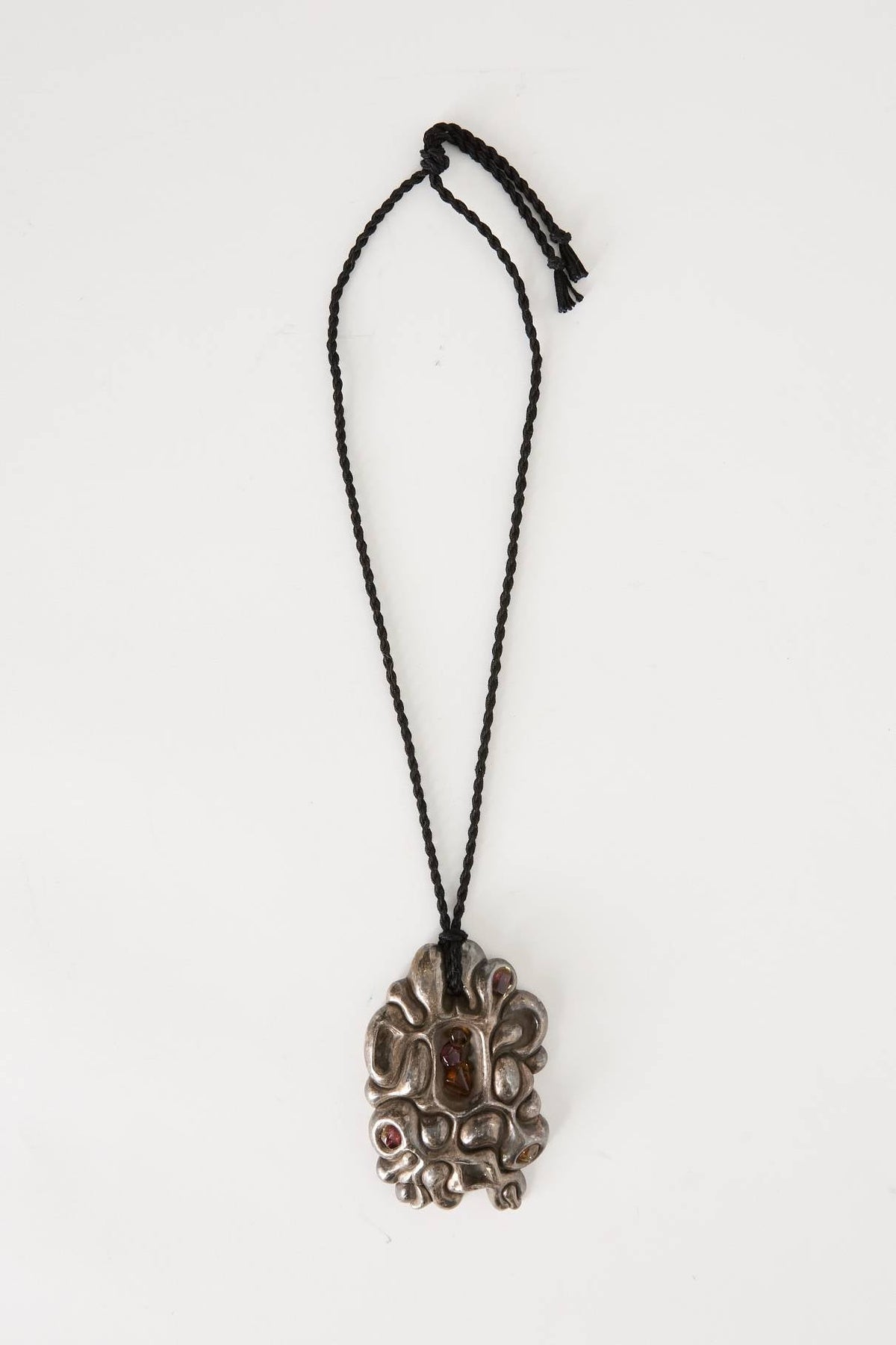 Translucent necklace - vintage