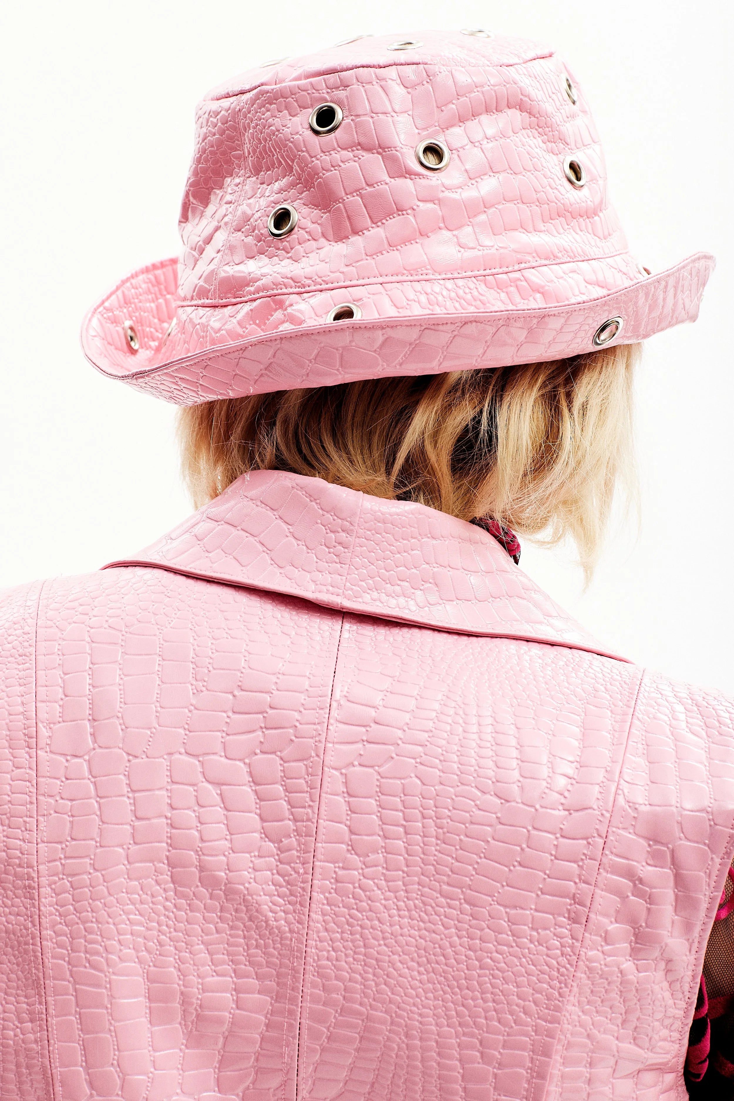 Bob à oeillets baby pink
