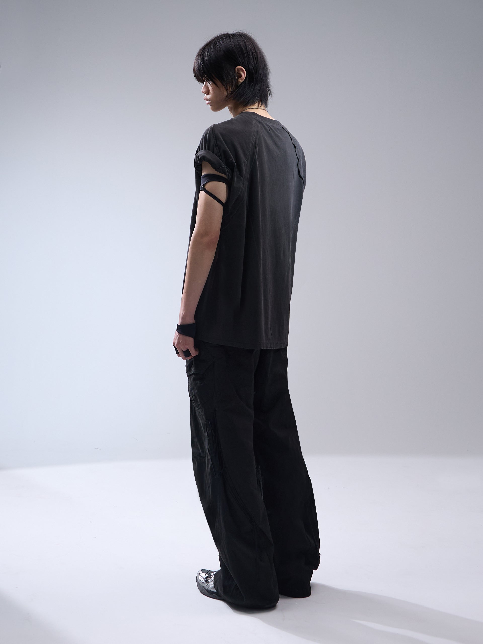 Metal logo half sleeve