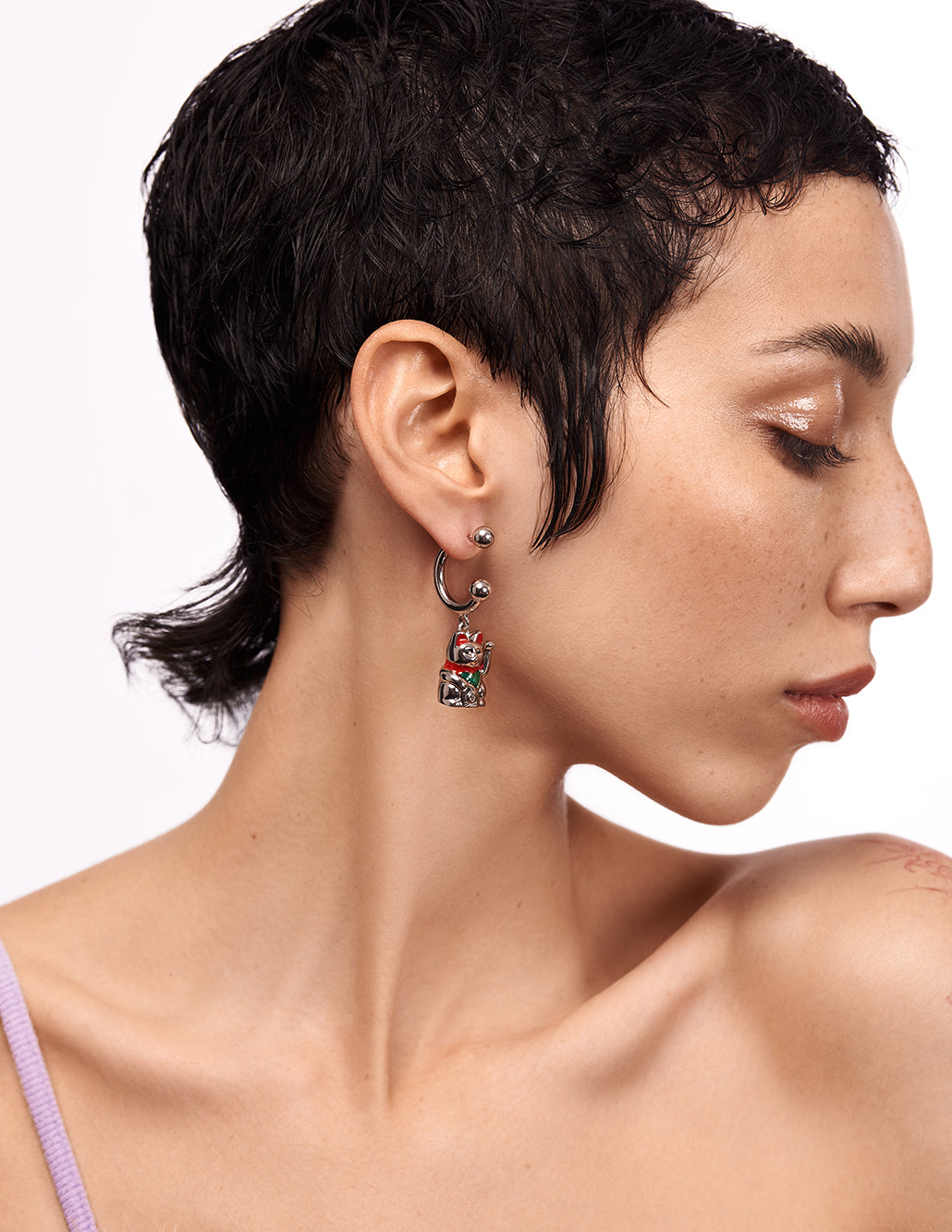 Silver maneki neko earring