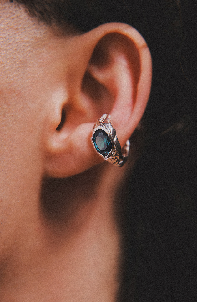 Fusion ear-cuff sapphire