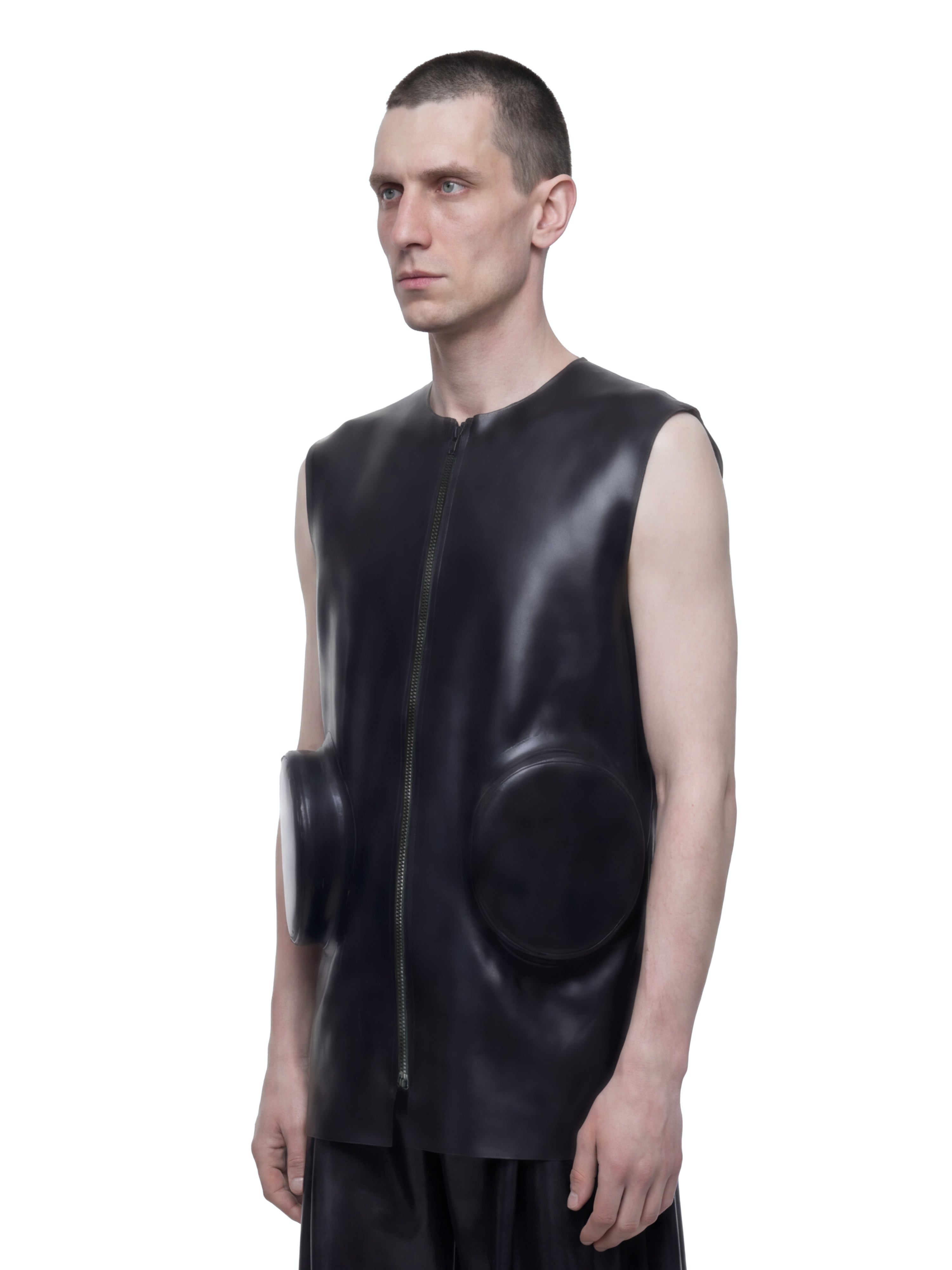 Sleeveless zip-up jacket