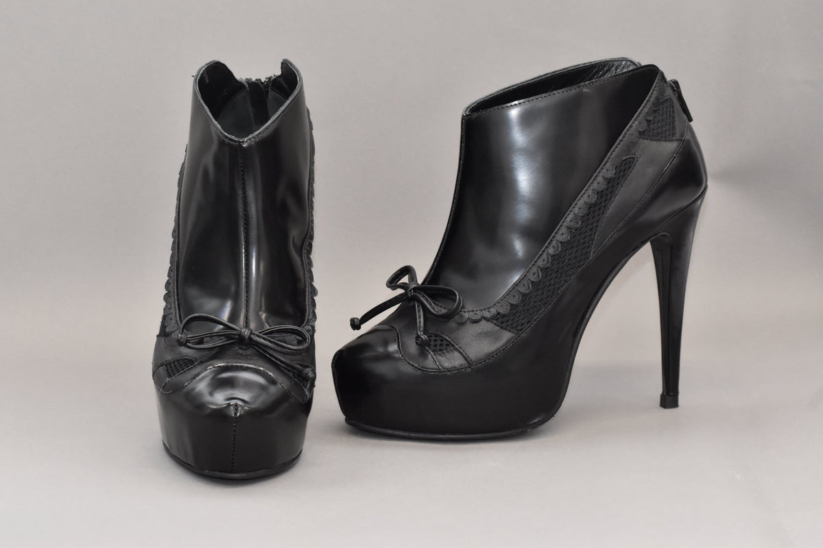 1 fergie ankle boot