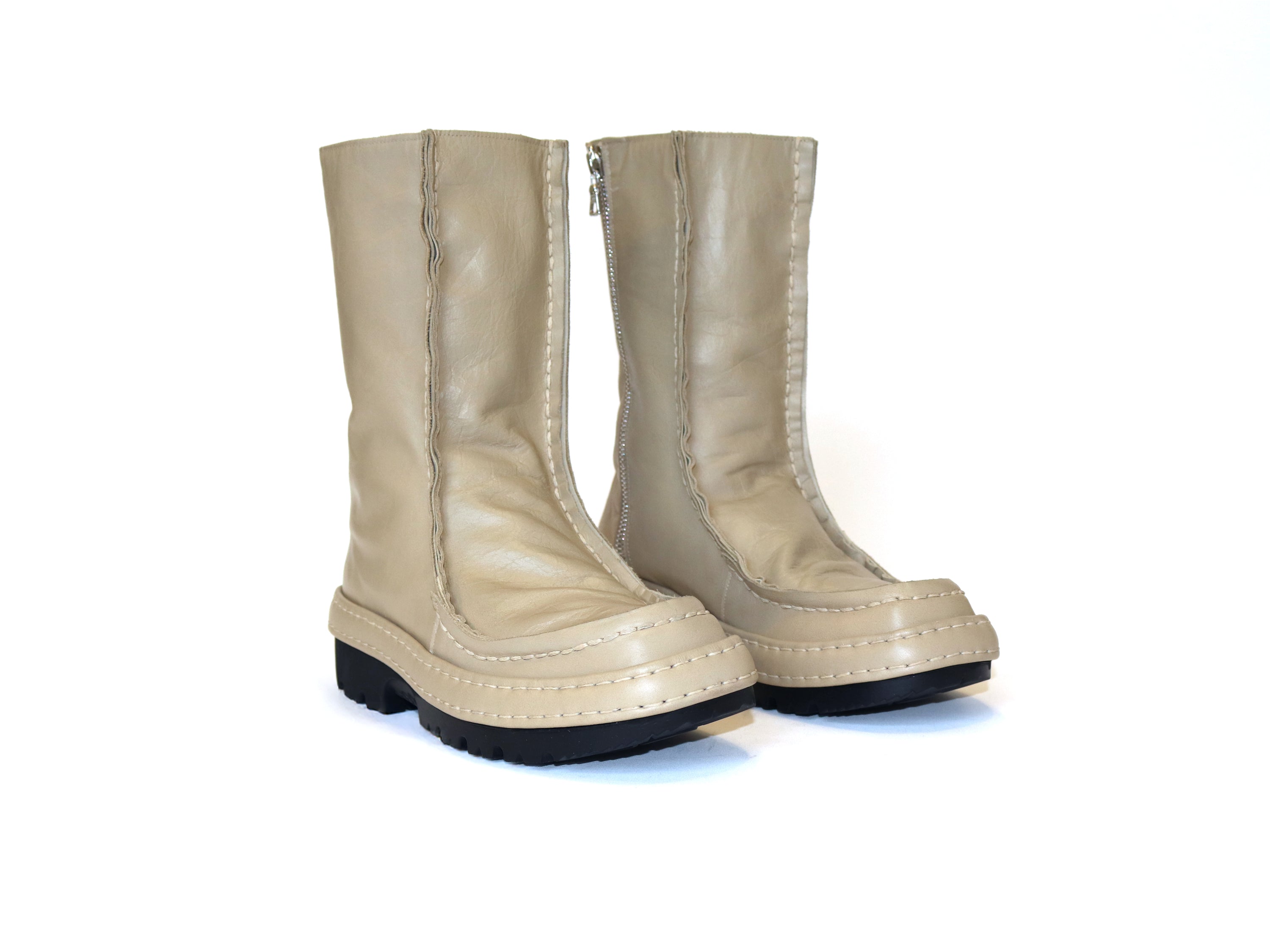 Trapezoid boots