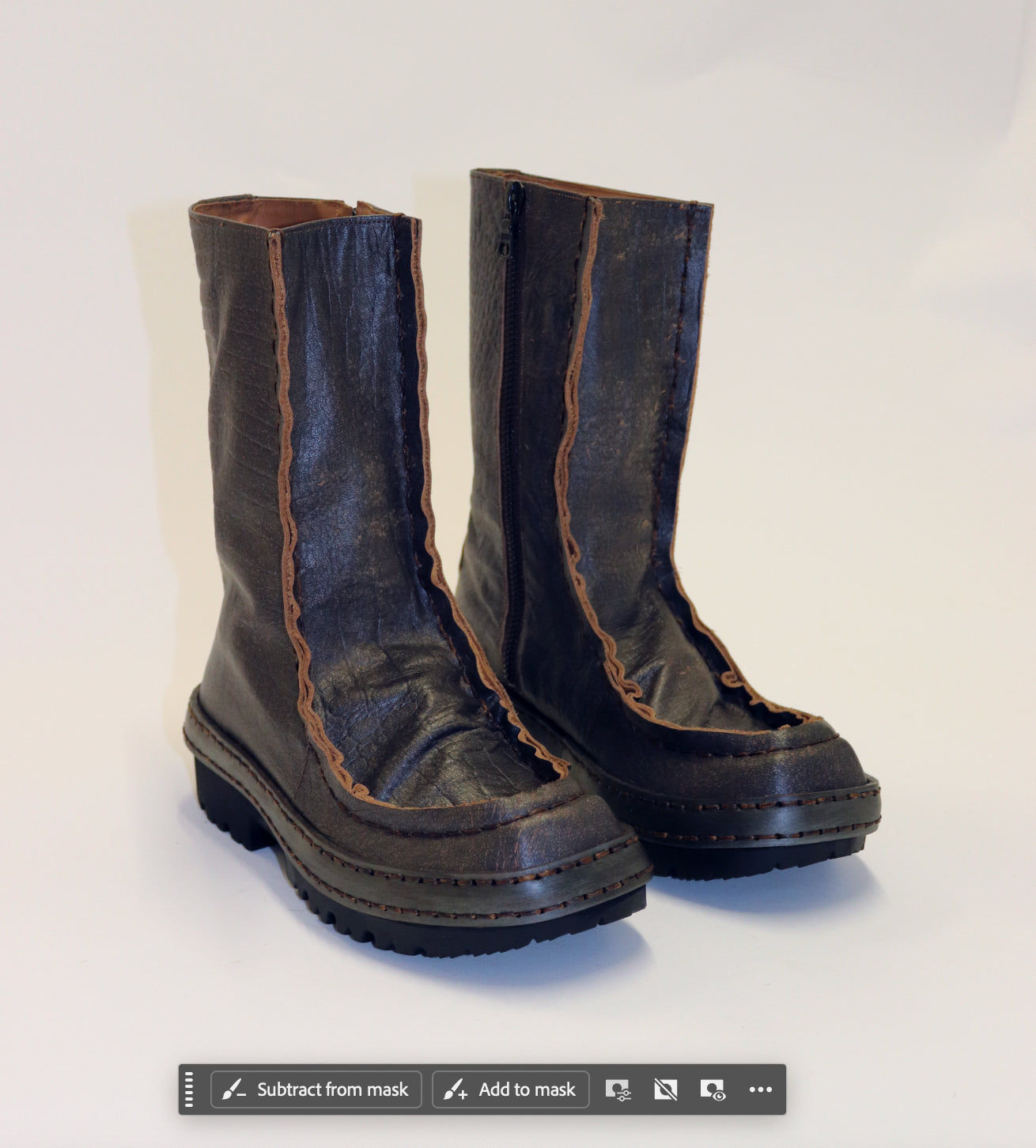 Trapezoid boots