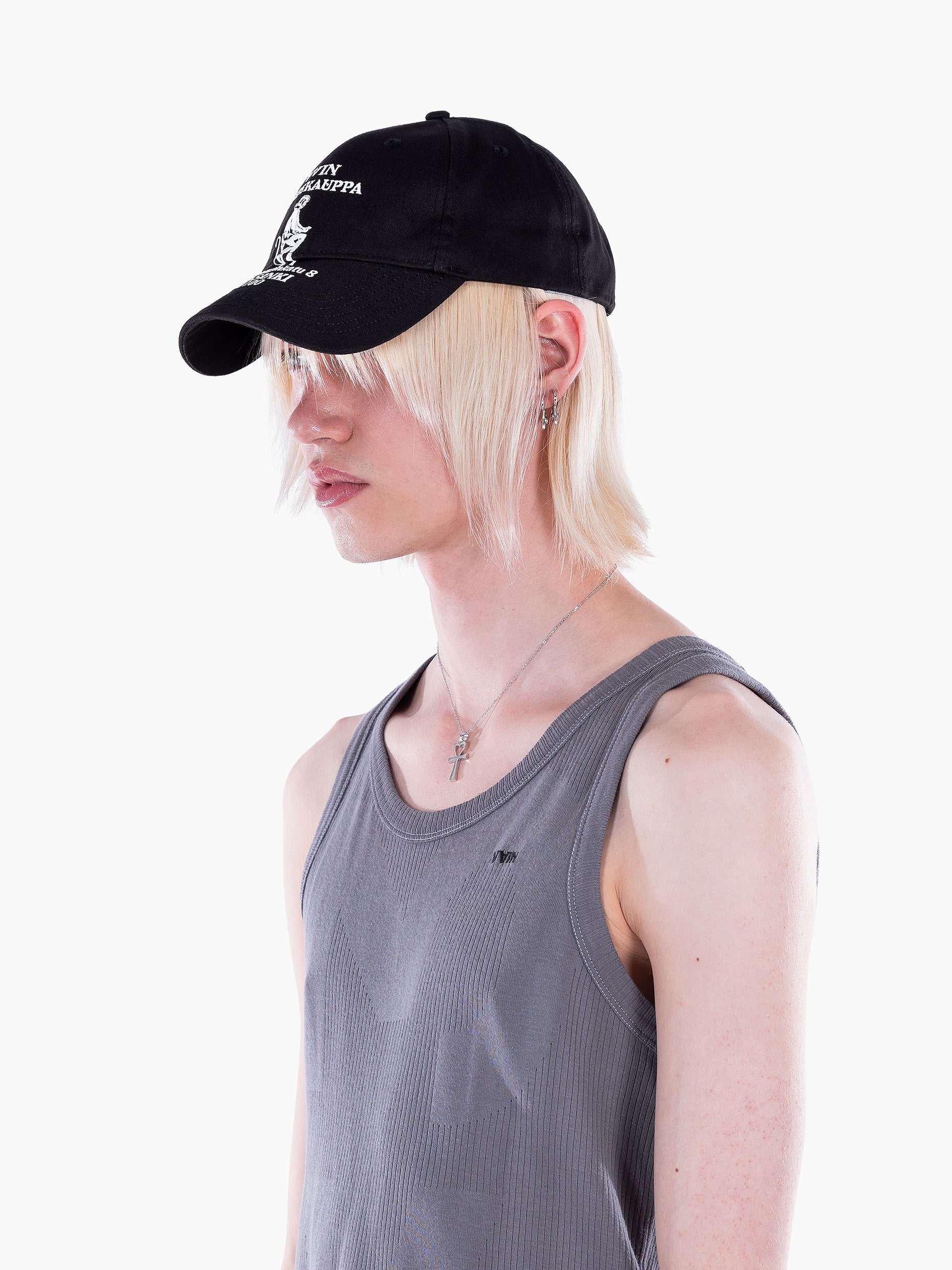 Vain vaatekauppa cap