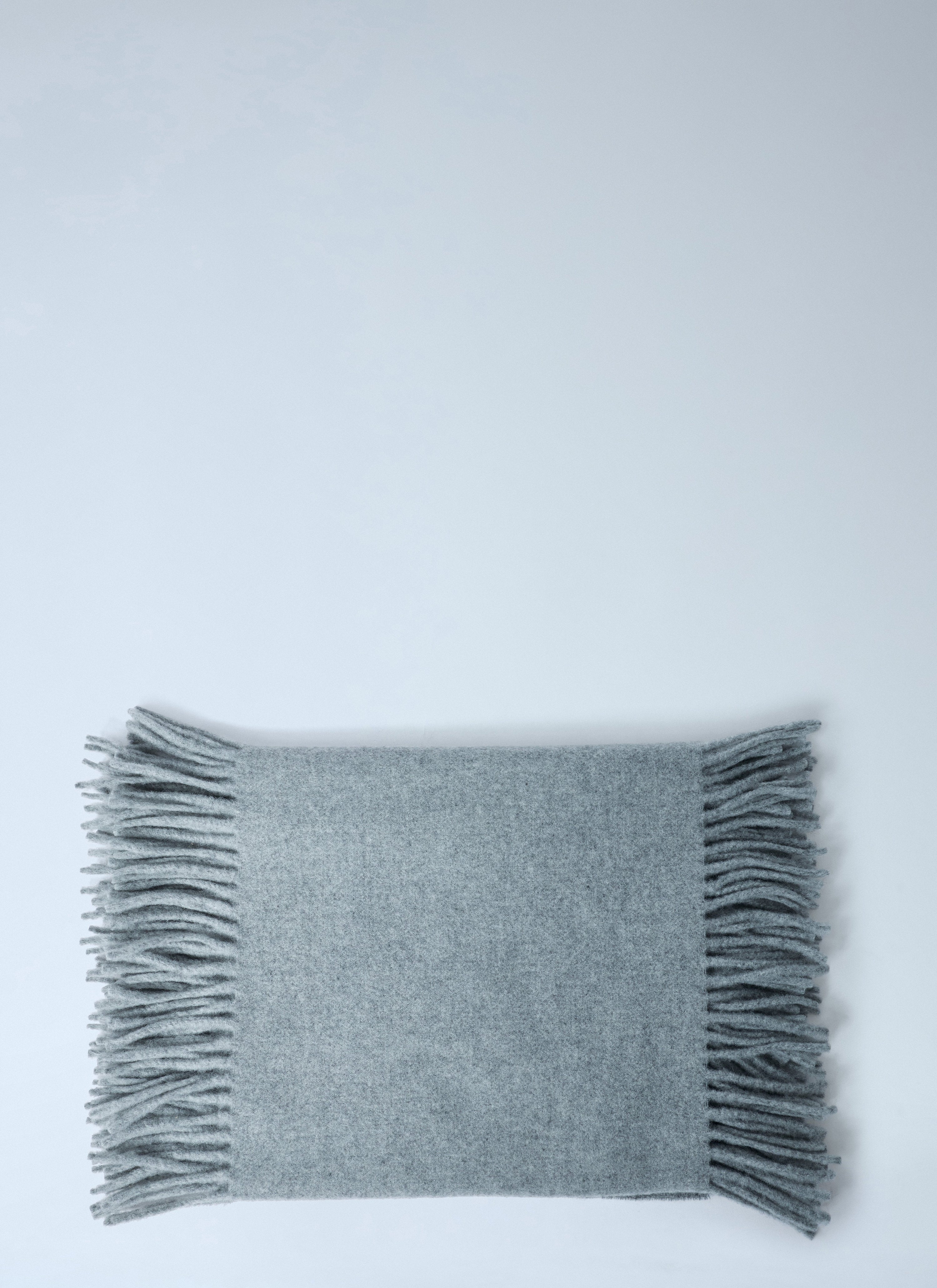 Fringe wool scarf