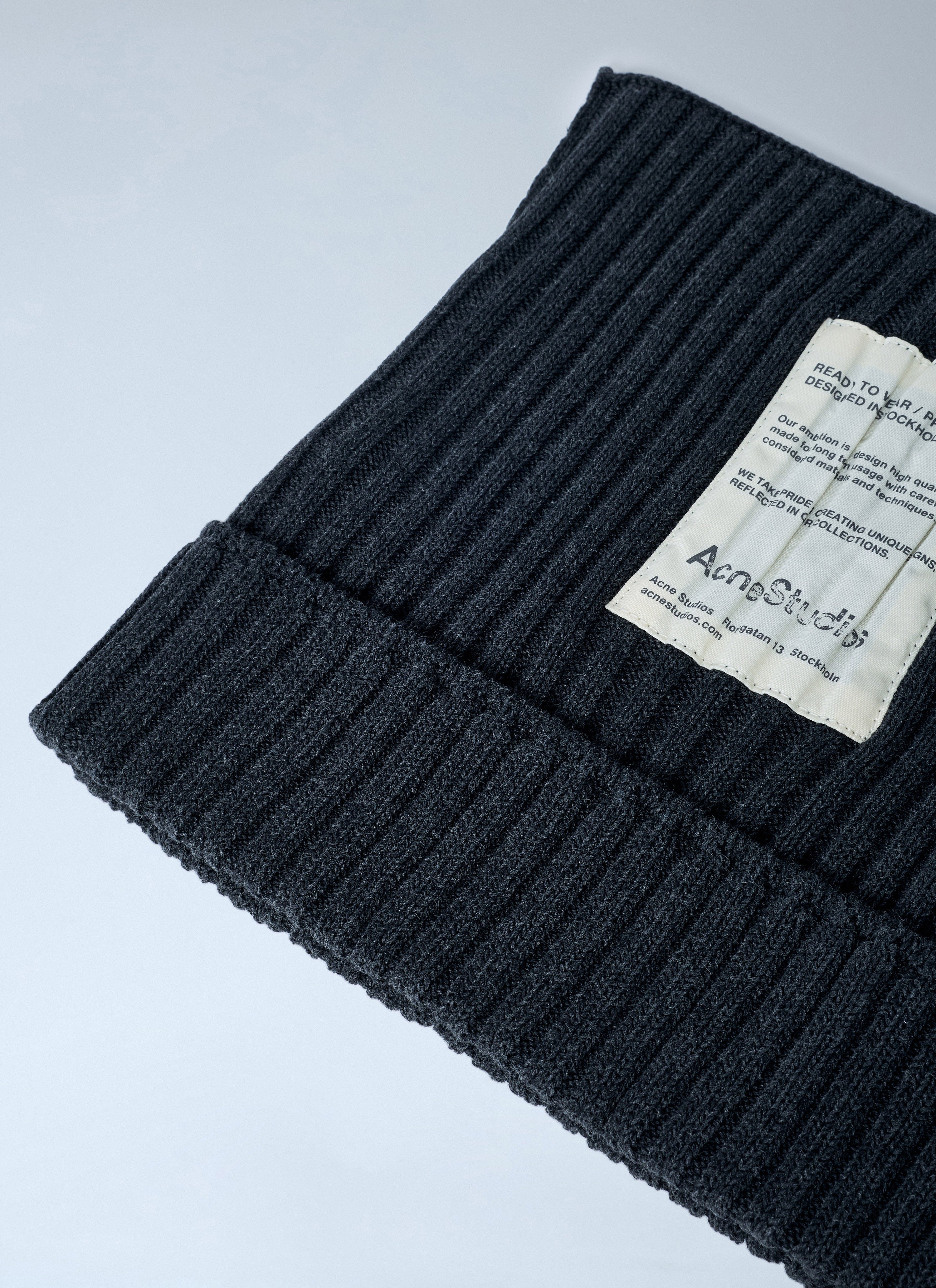 Ribbed square beanie hat