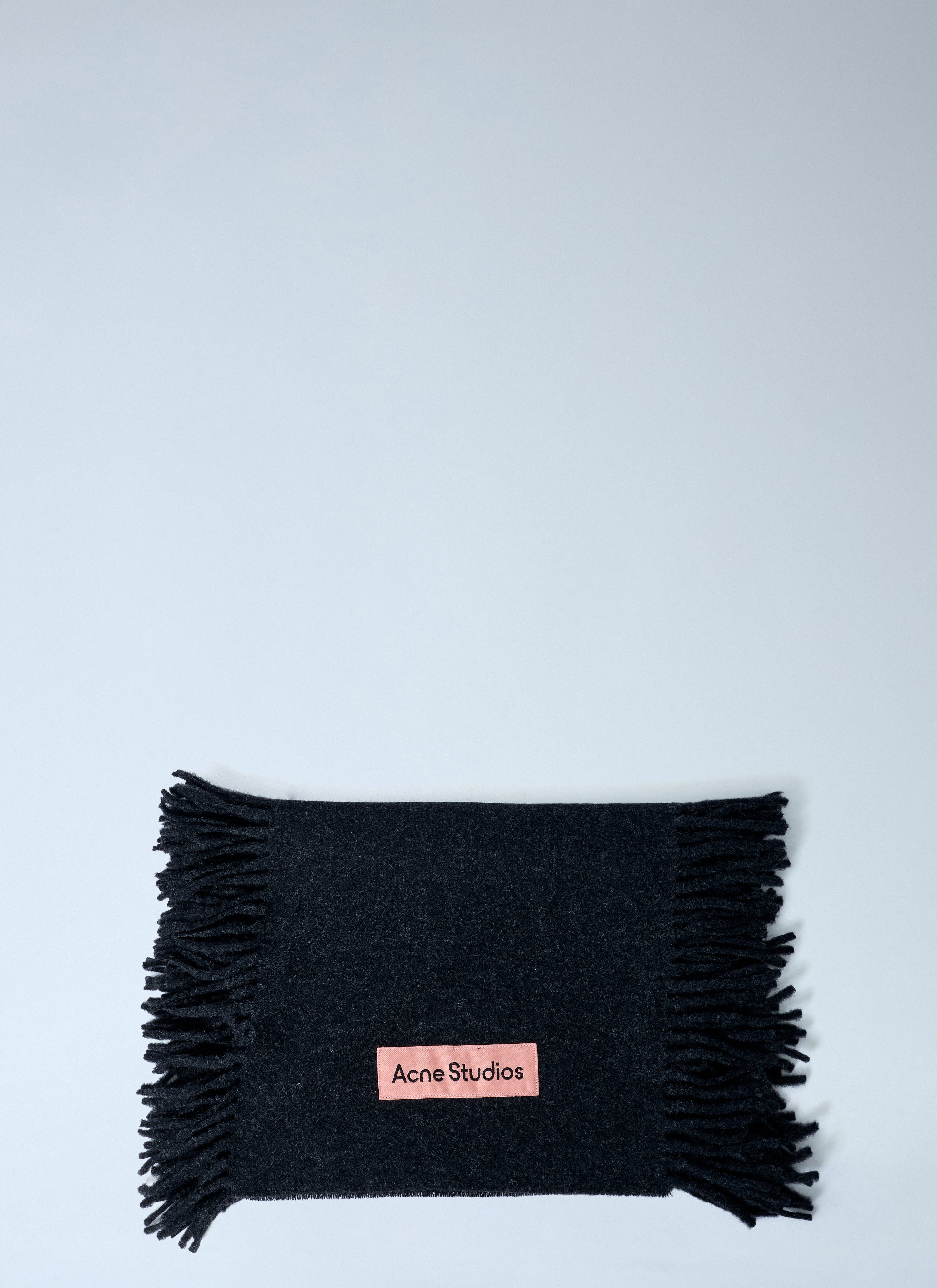 Fringe wool scarf