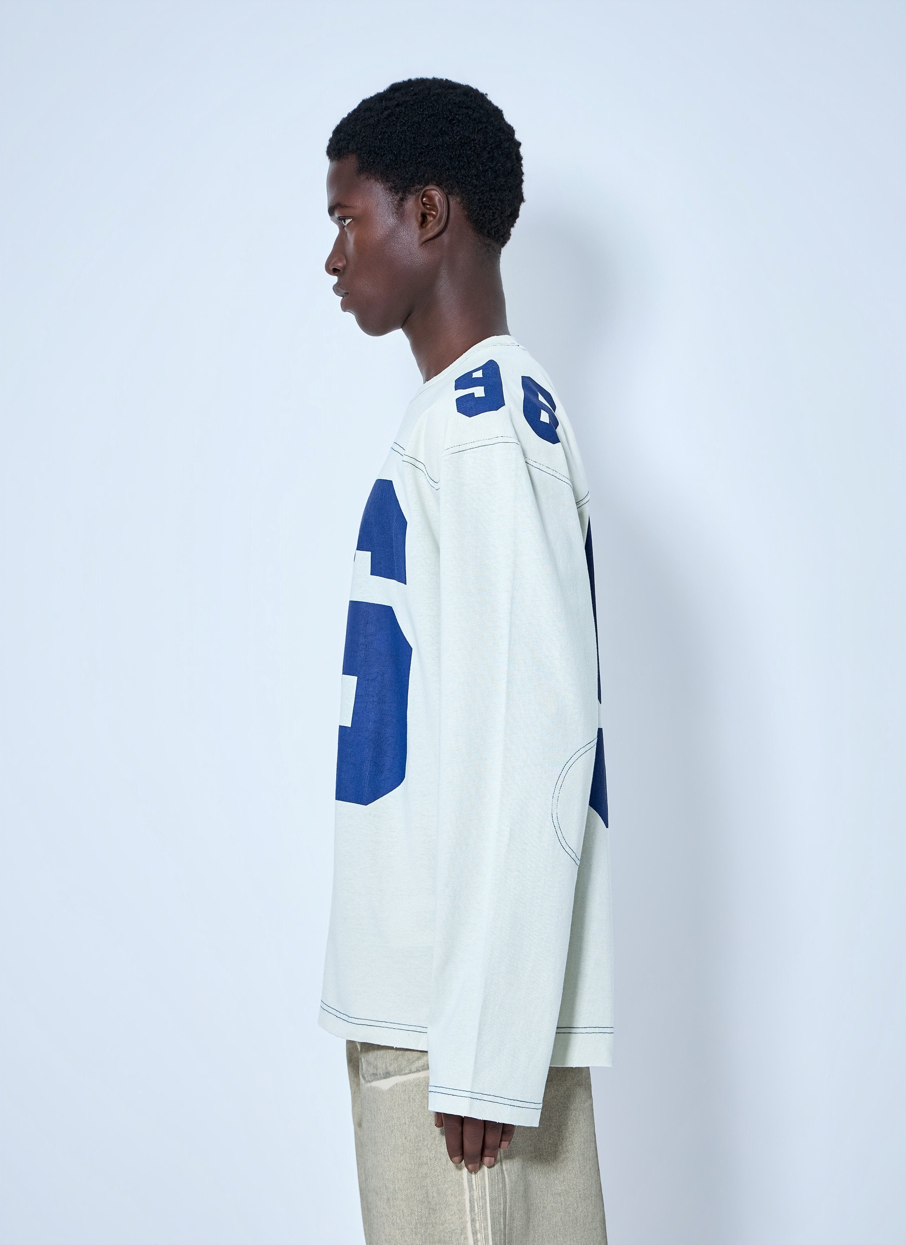 Long-sleeve crewneck t-shirt