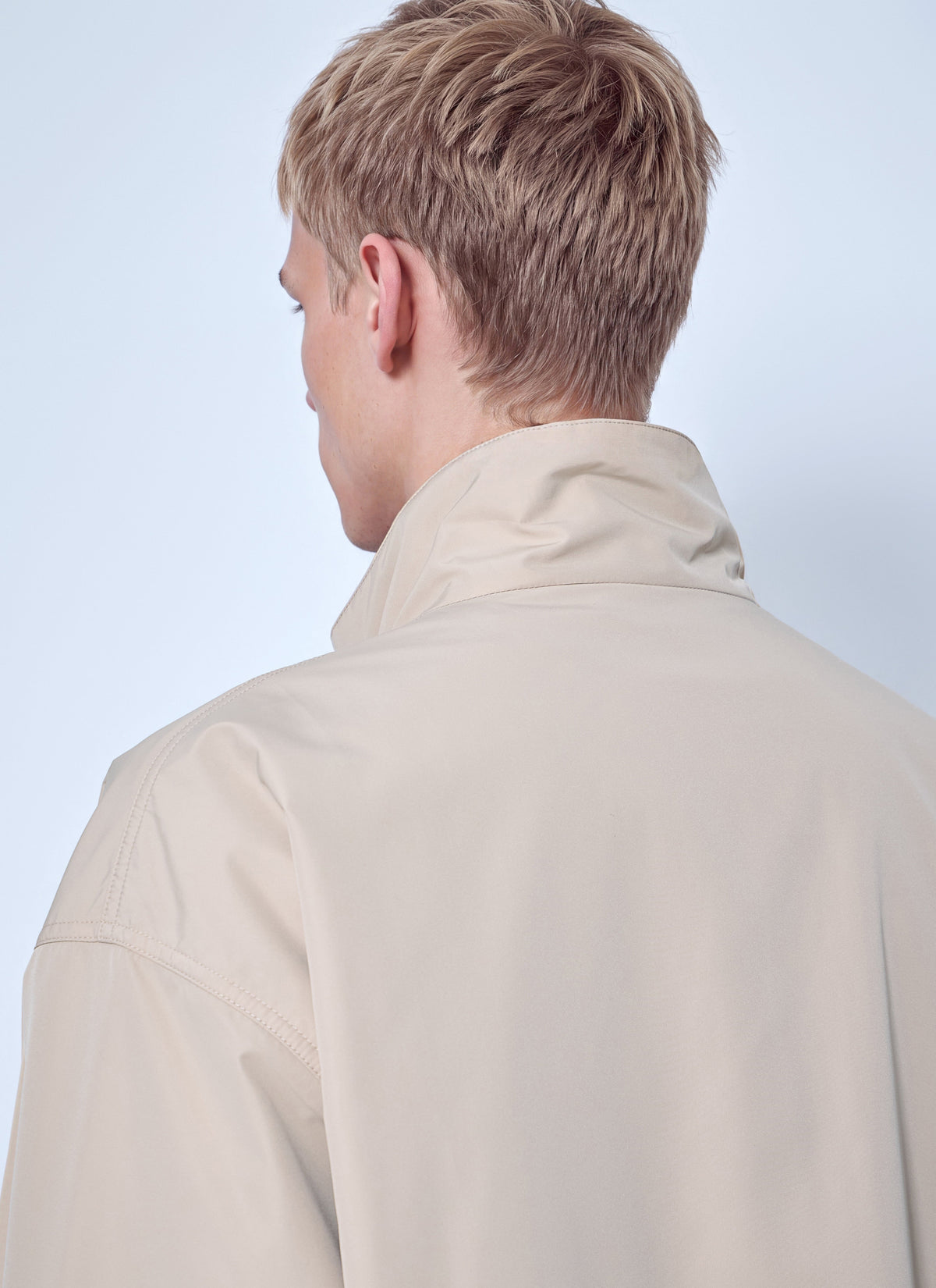 Reversible zip-up jacket