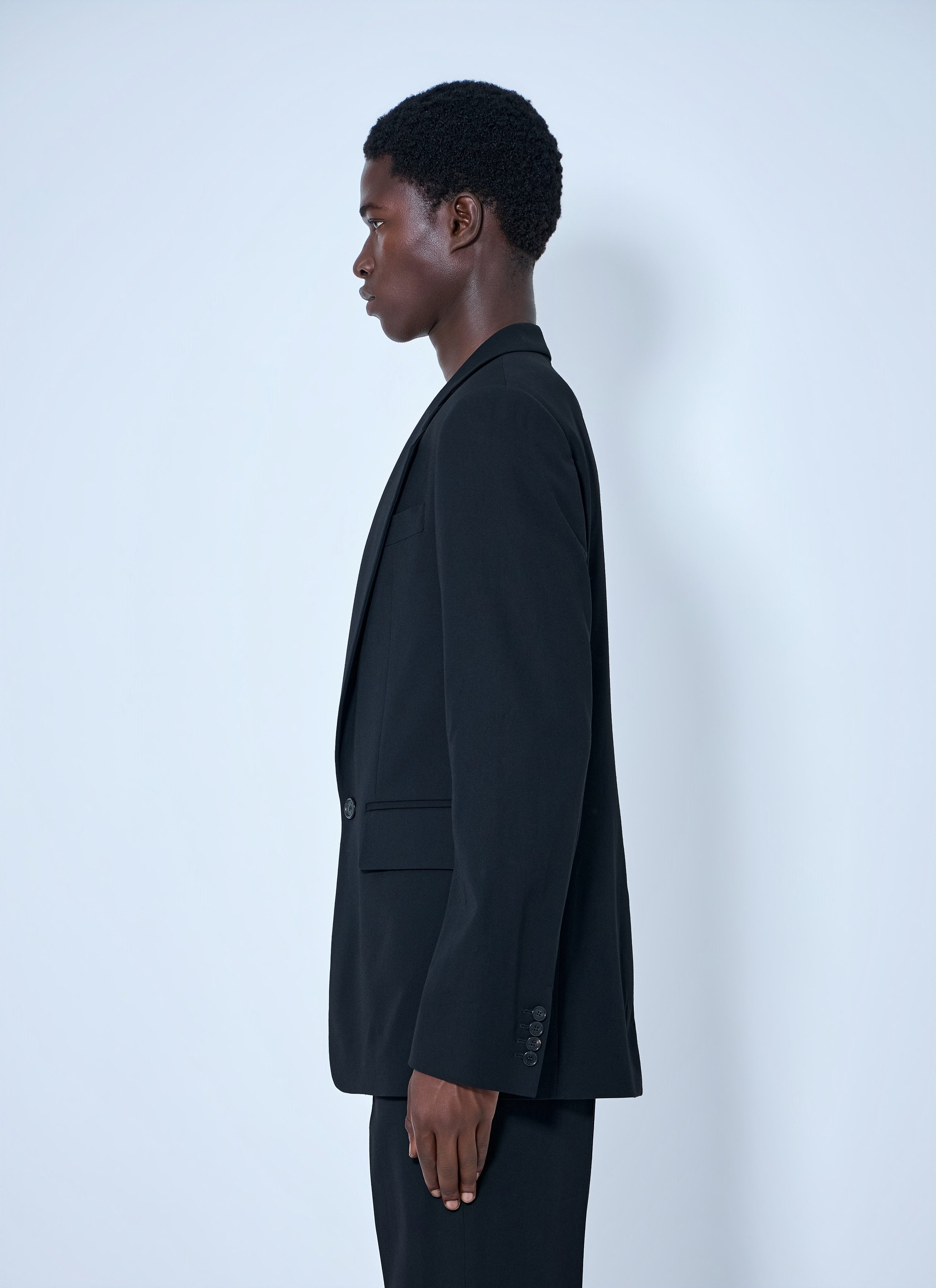 Fitted suit jacket