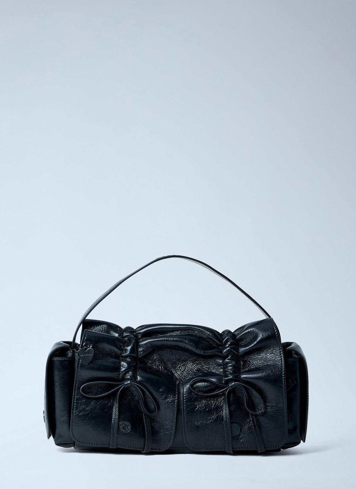 Multipocket shoulder bag