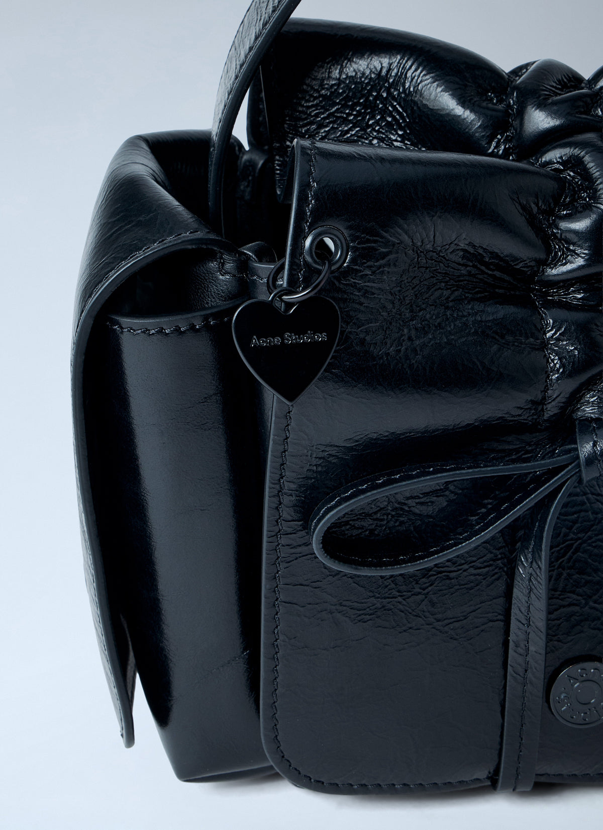 Multipocket shoulder bag