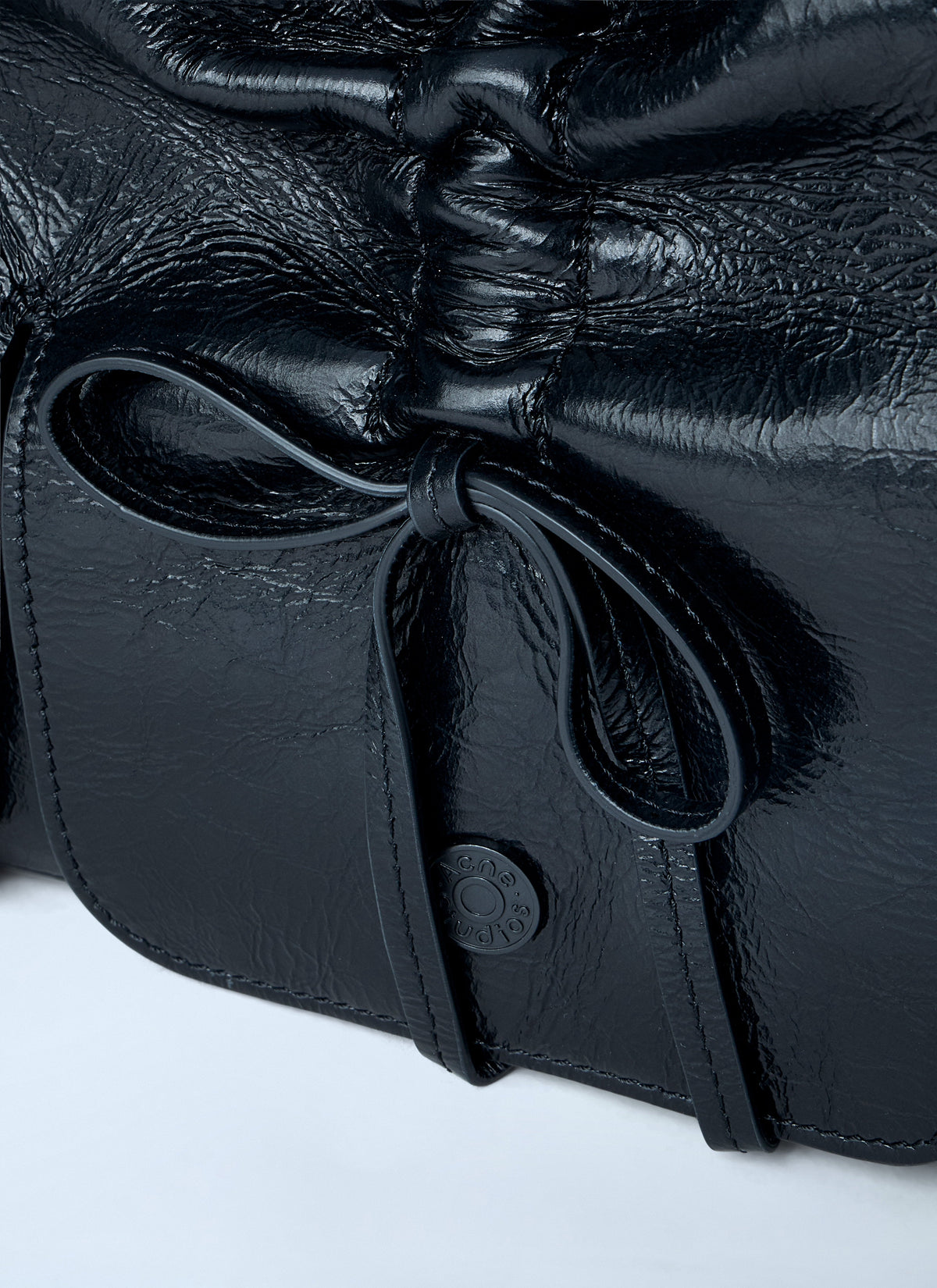 Multipocket shoulder bag