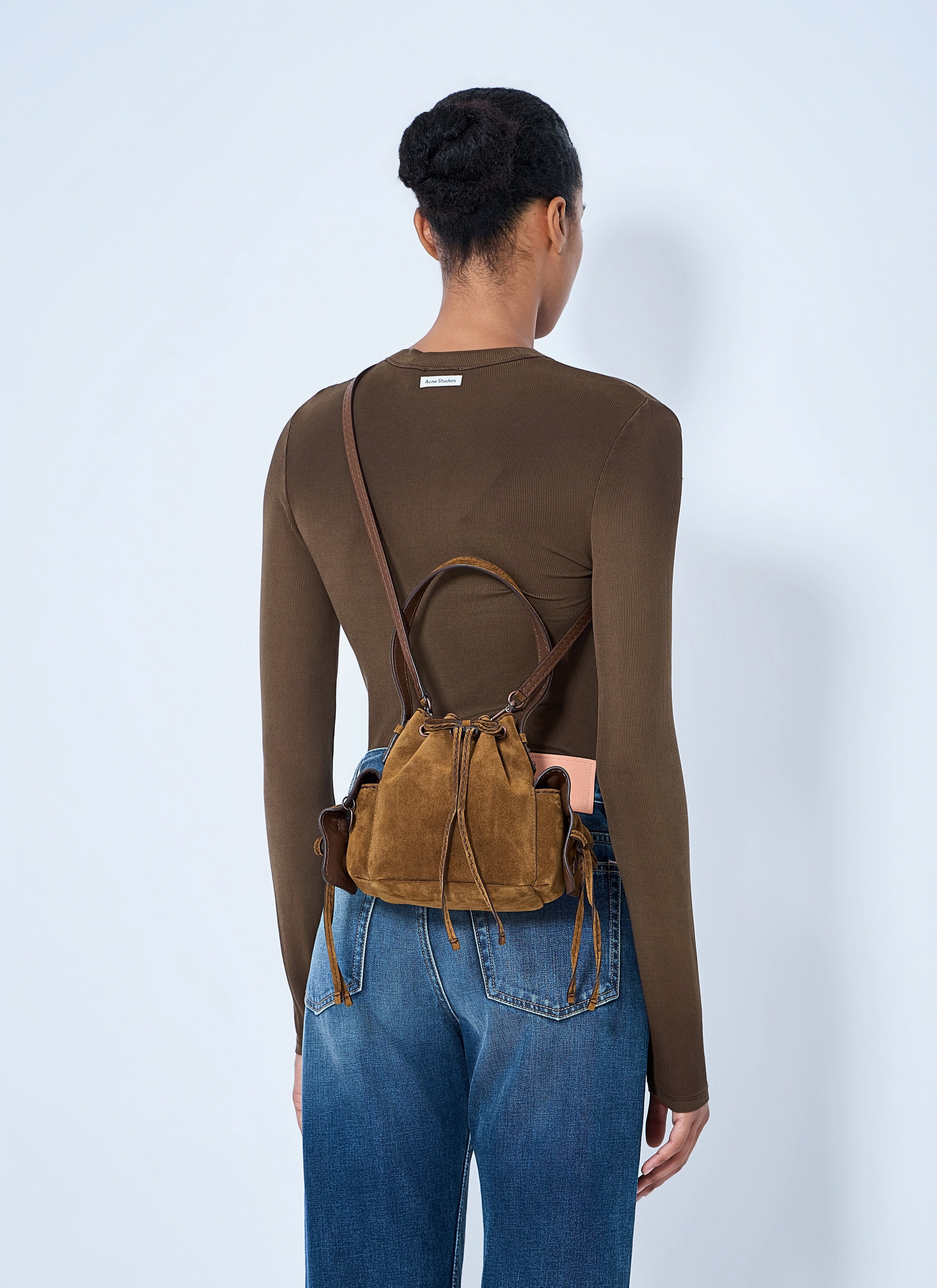 Multipocket mini bucket bag