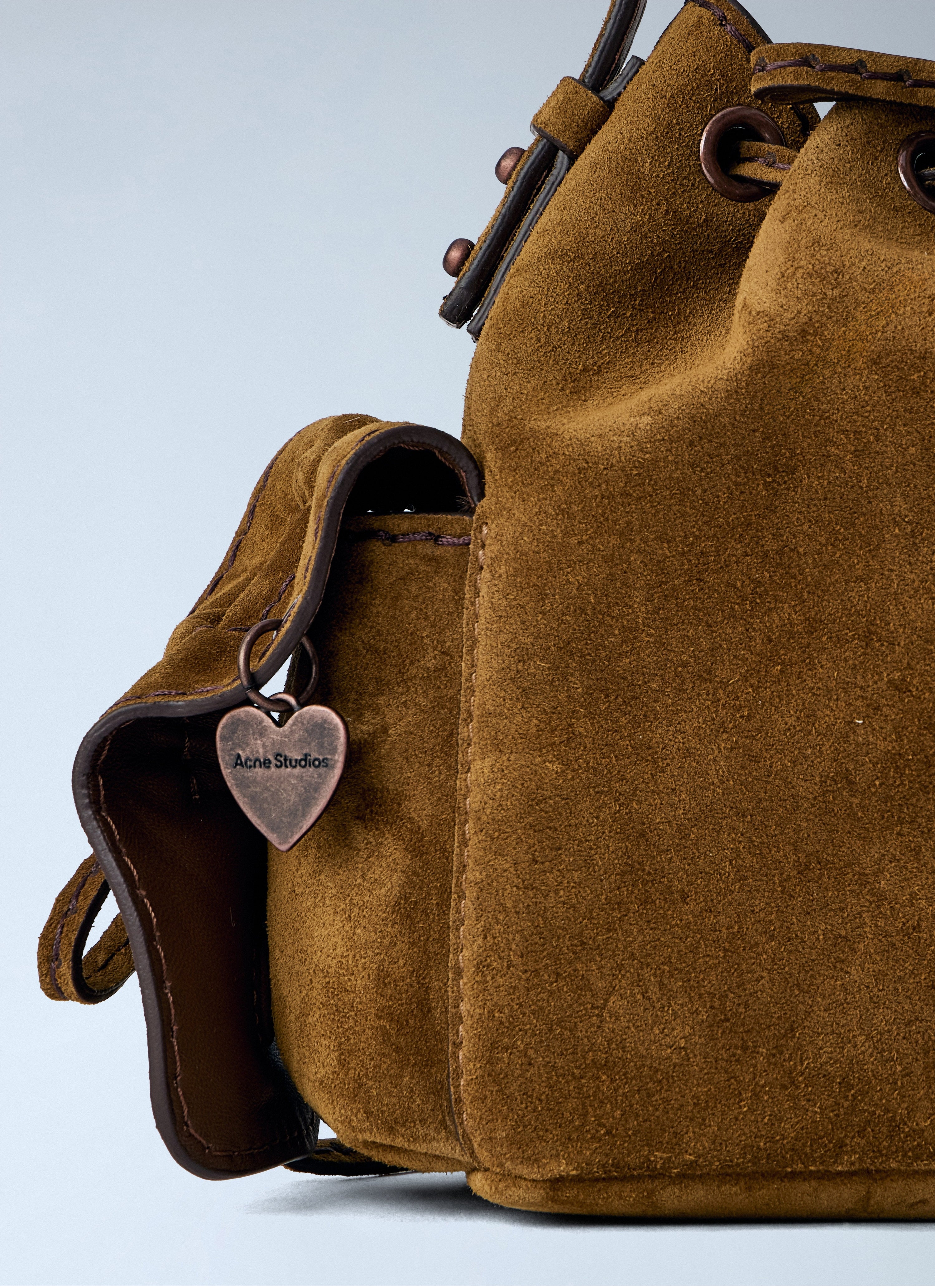 Multipocket mini bucket bag