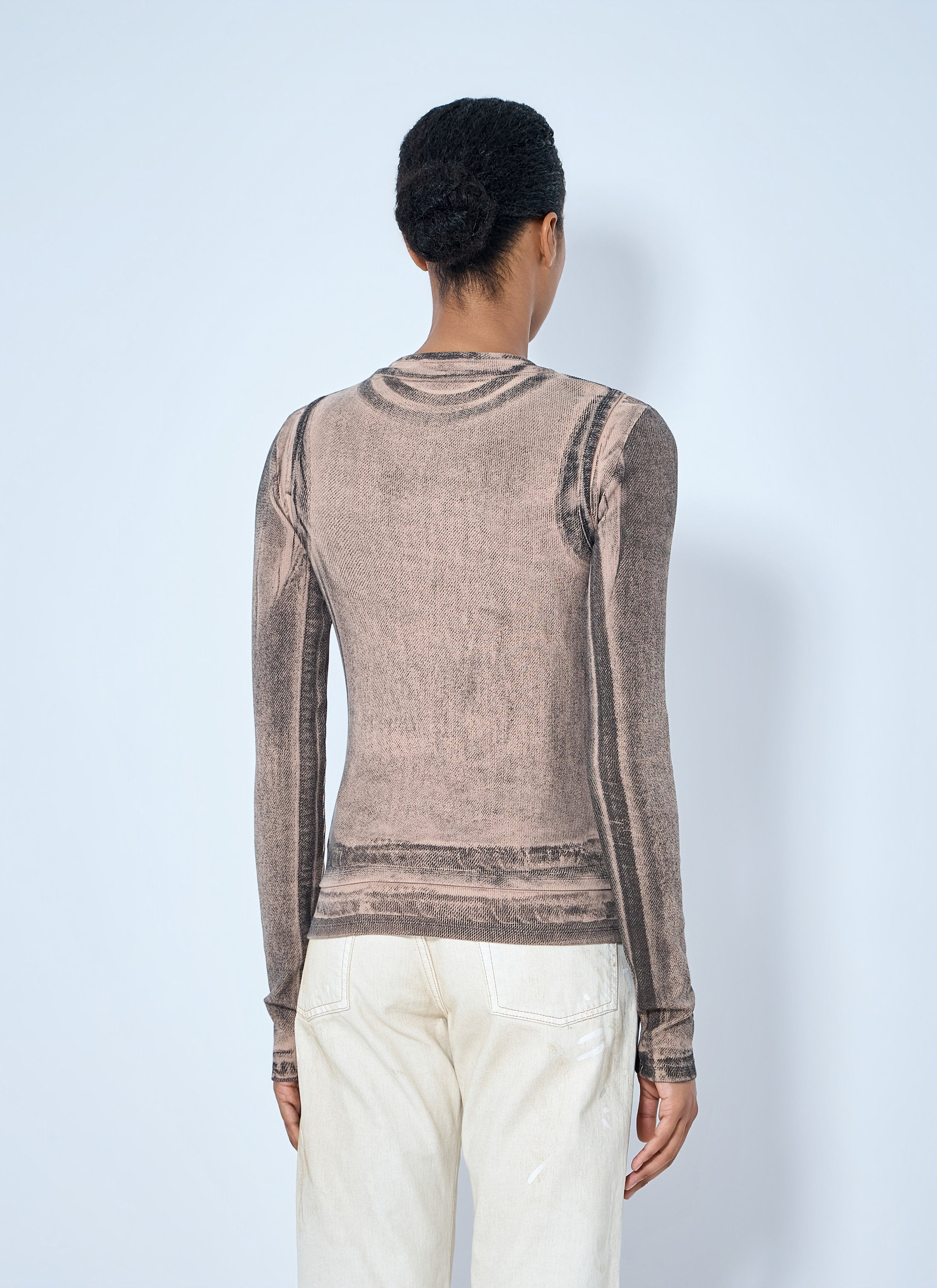 Long sleeve logo top