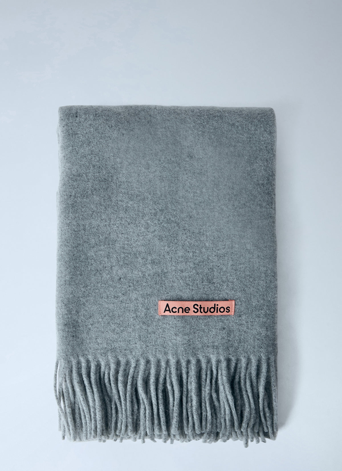 Narrow fringe wool scarf