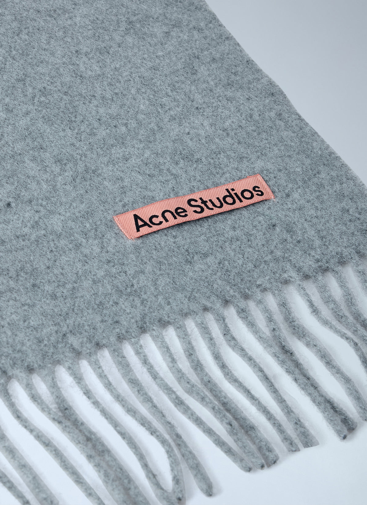 Narrow fringe wool scarf