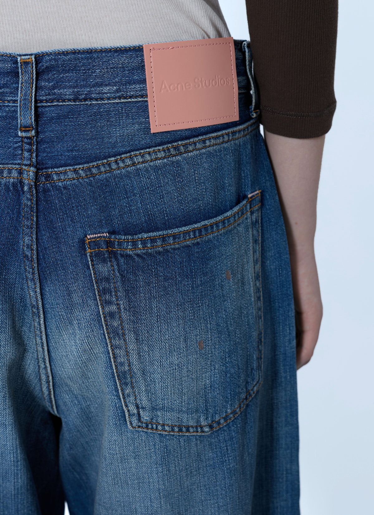 Loose fit 1981 jeans