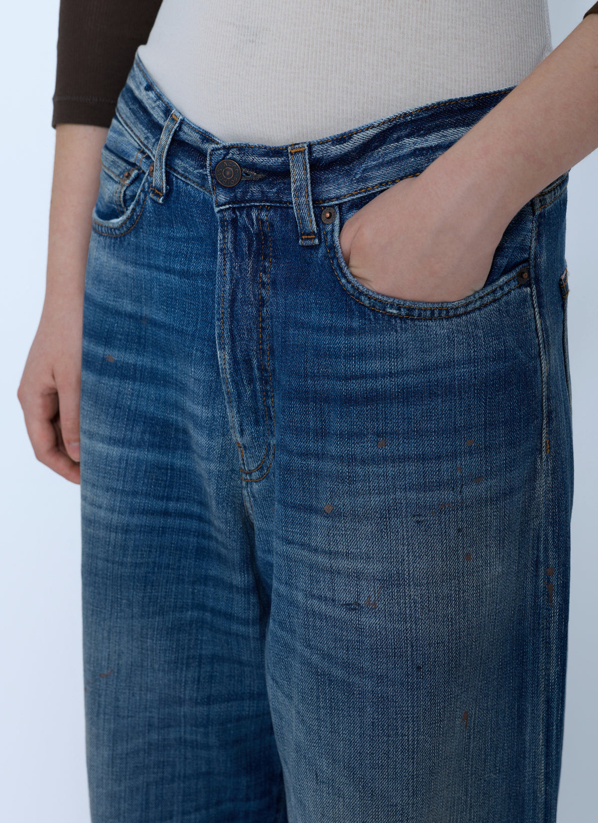 Loose fit 1981 jeans