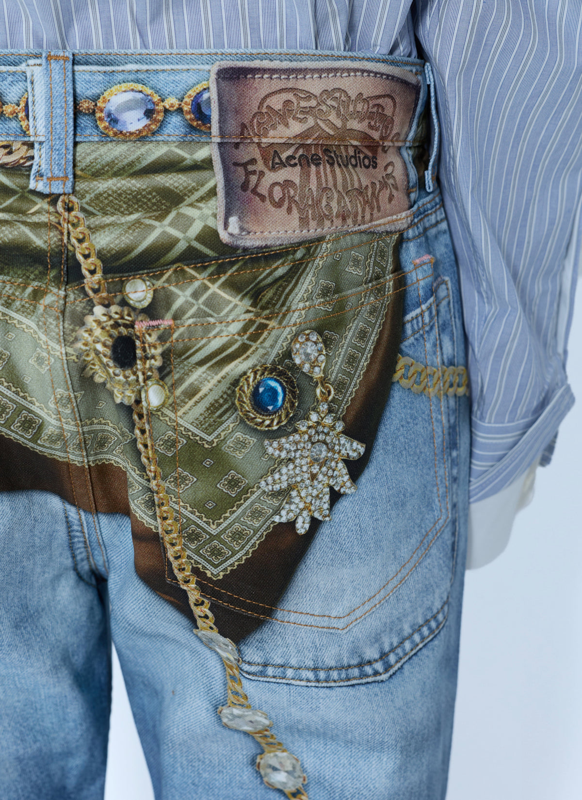 Trompe-l'œil jewellery jeans