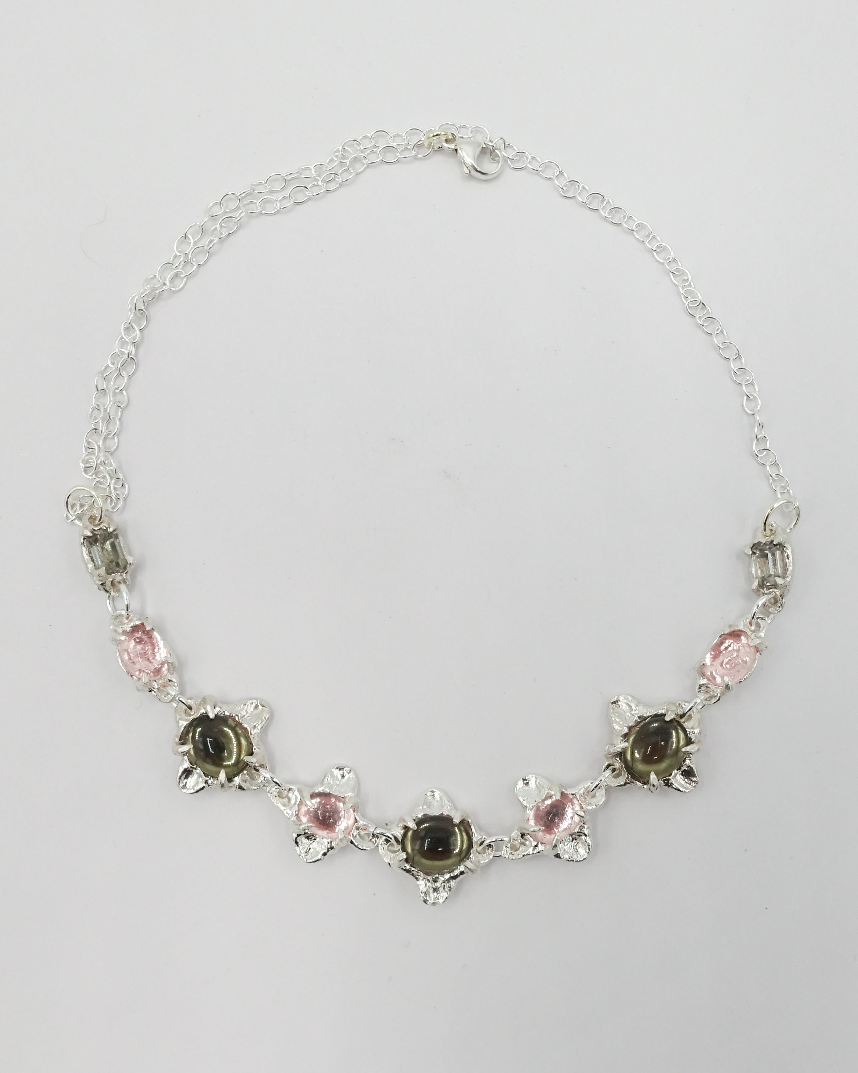 Orpheum collar