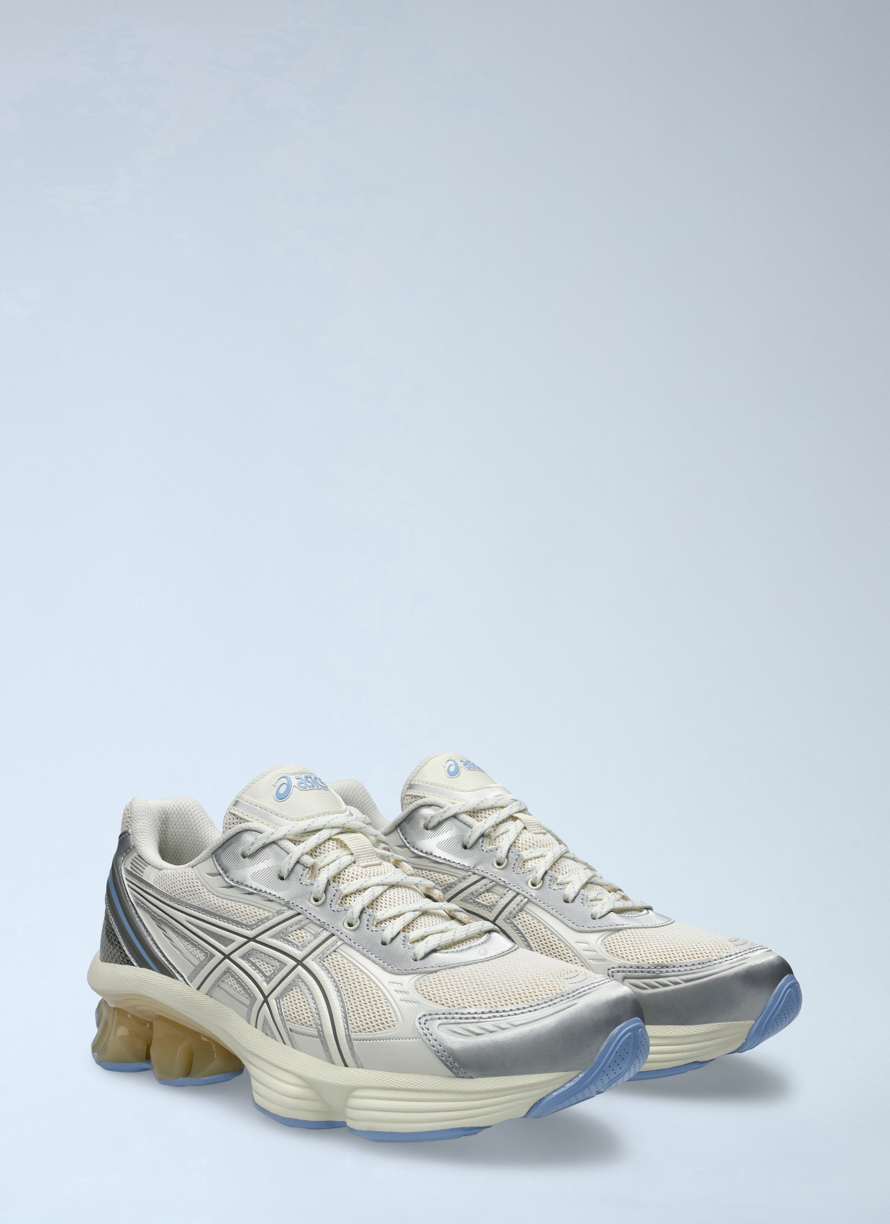 Gel-kinetic fluent sneakers