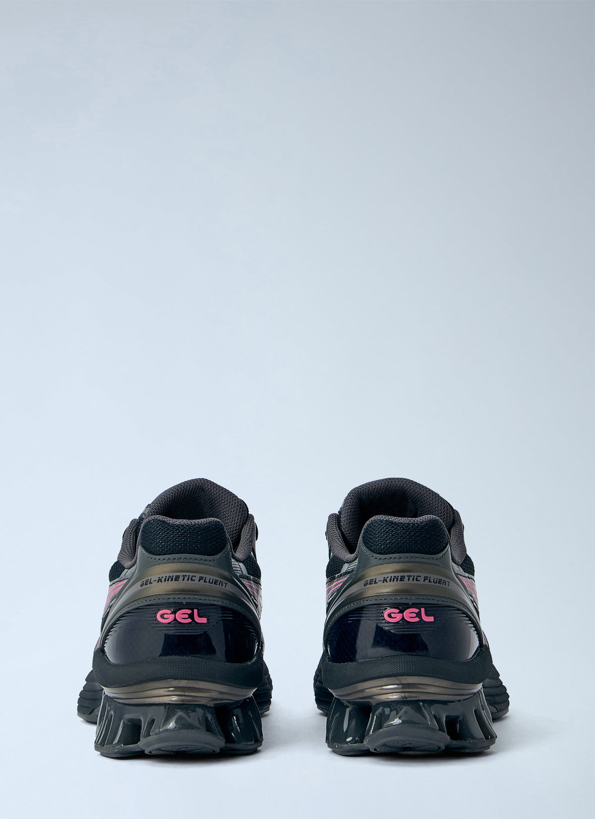 Gel-kinetic fluent sneakers