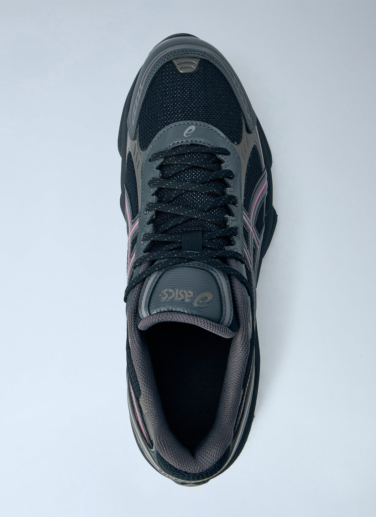 Gel-kinetic fluent sneakers