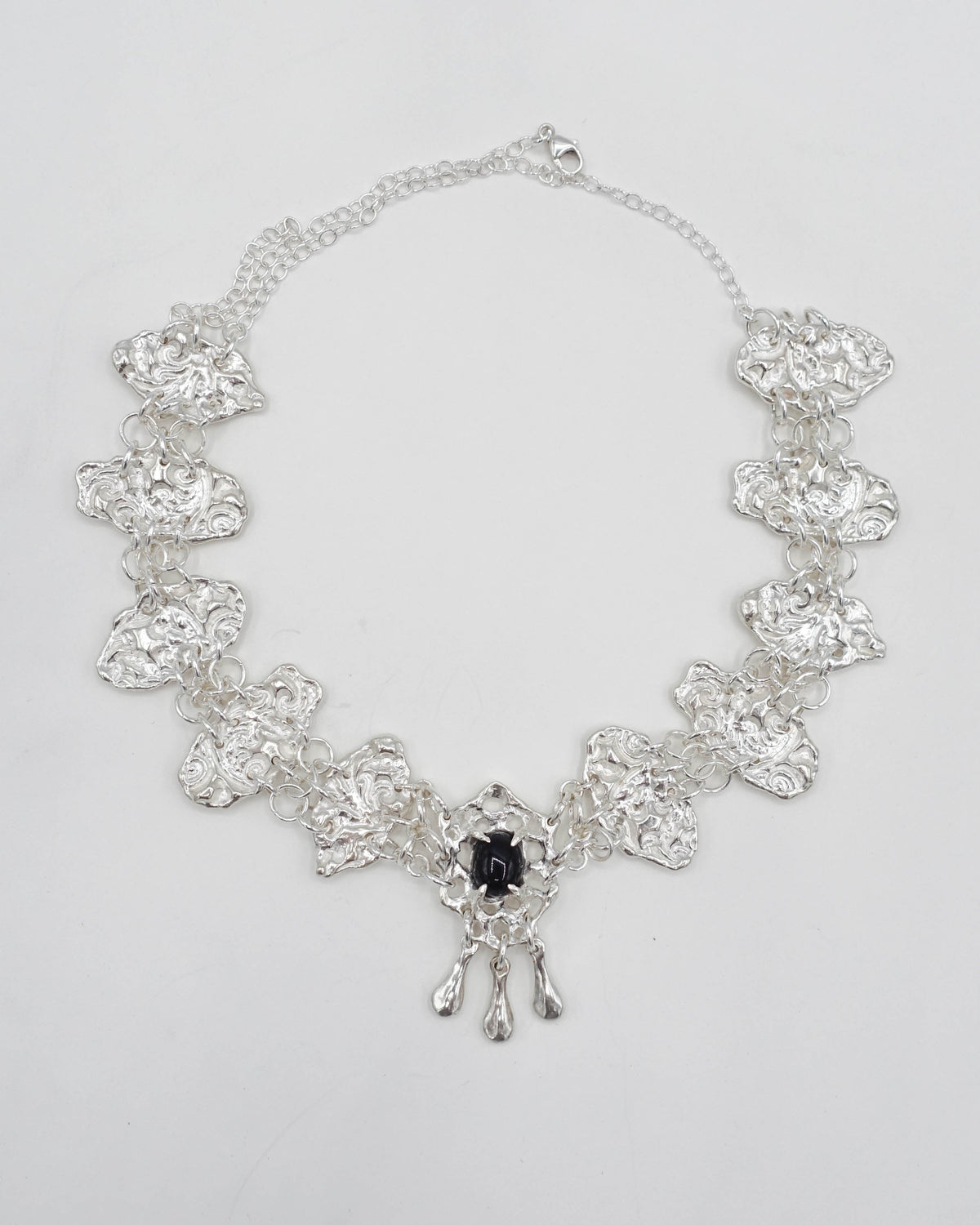 Thalia chain