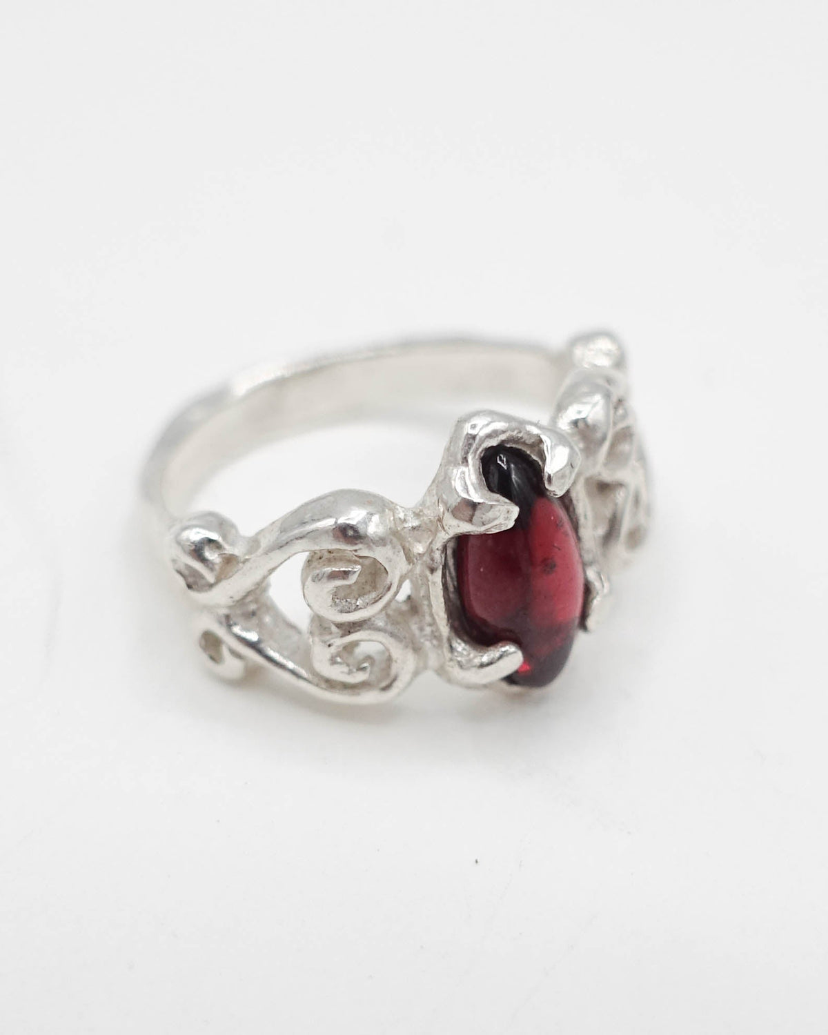 Madame ring