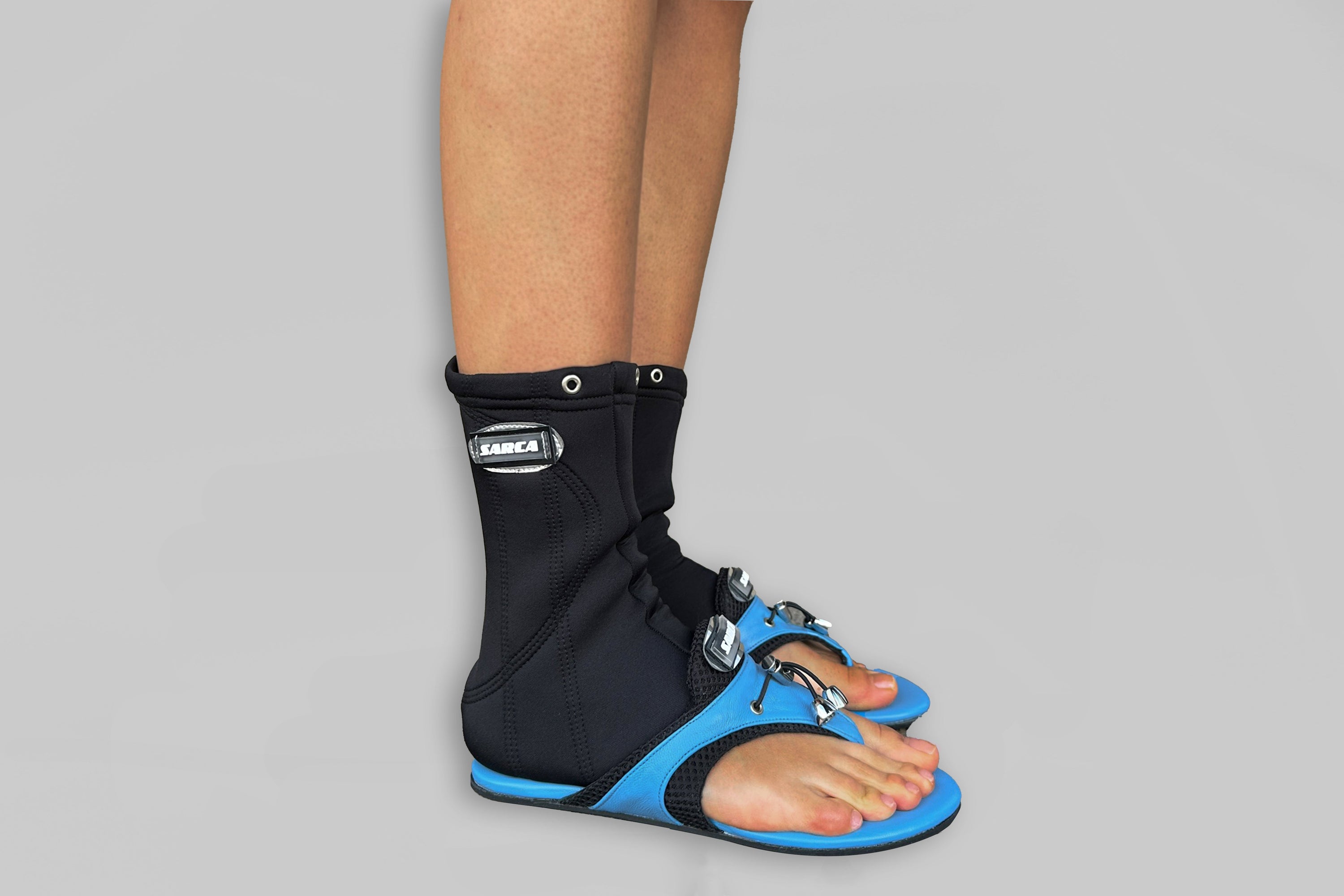'6 flat sandal with sock