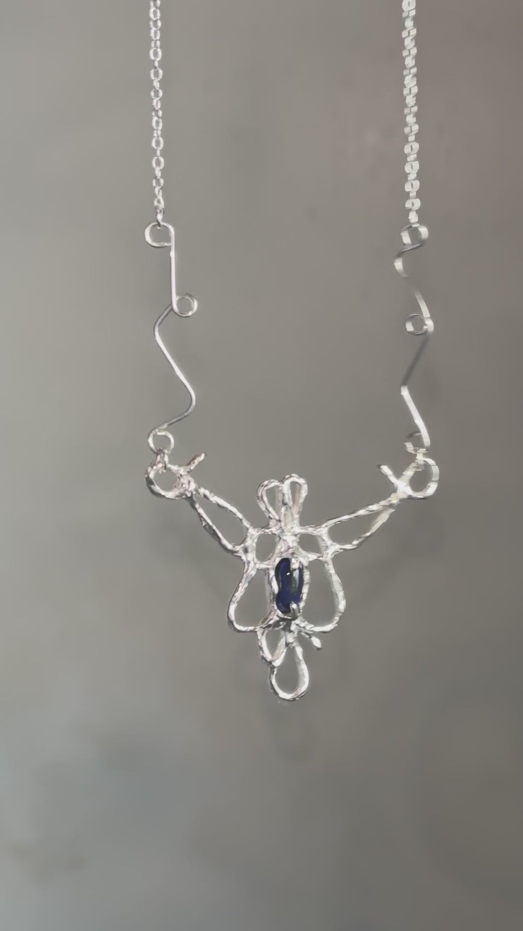 Metamorphosis necklace - silver
