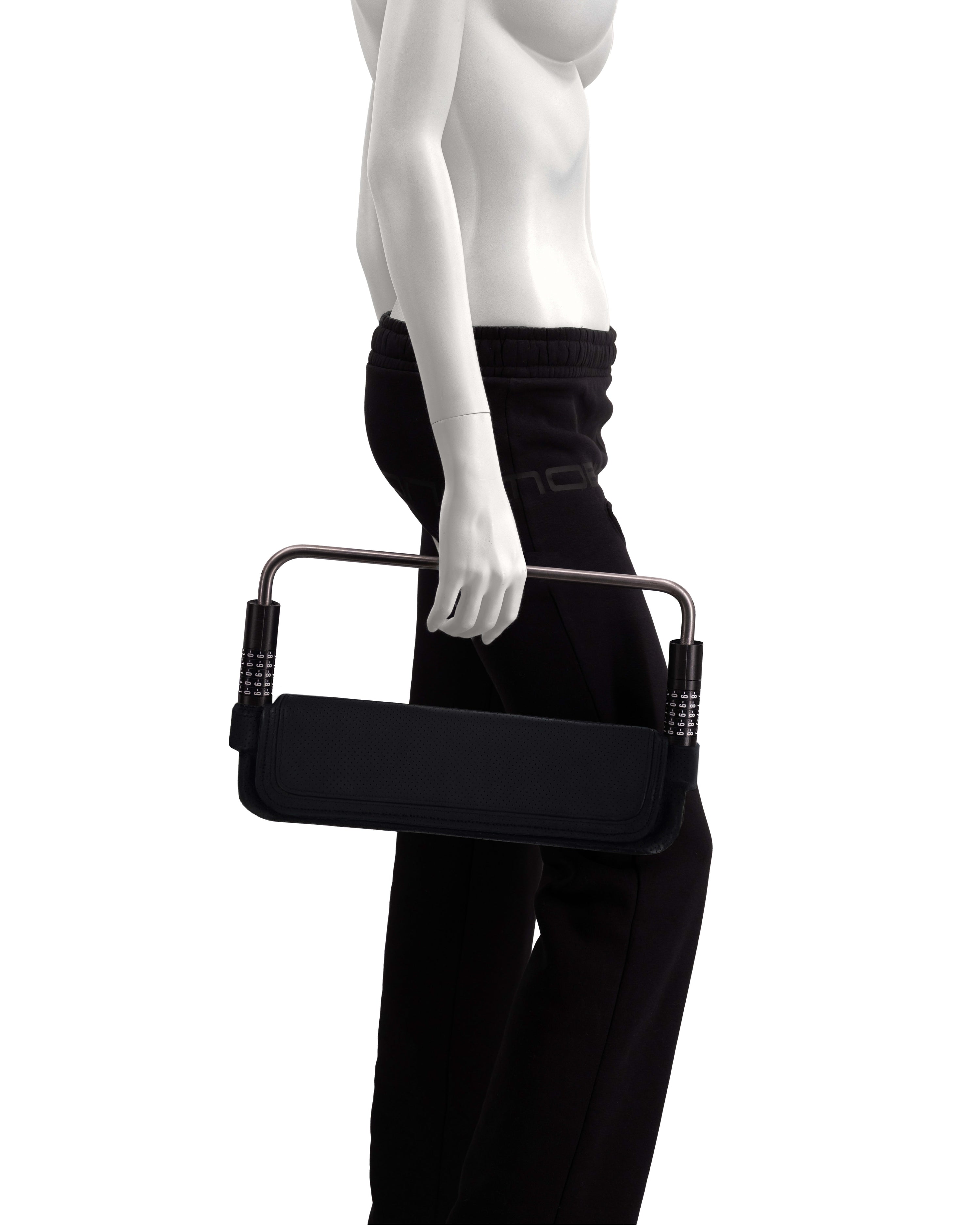 Lock bag edge