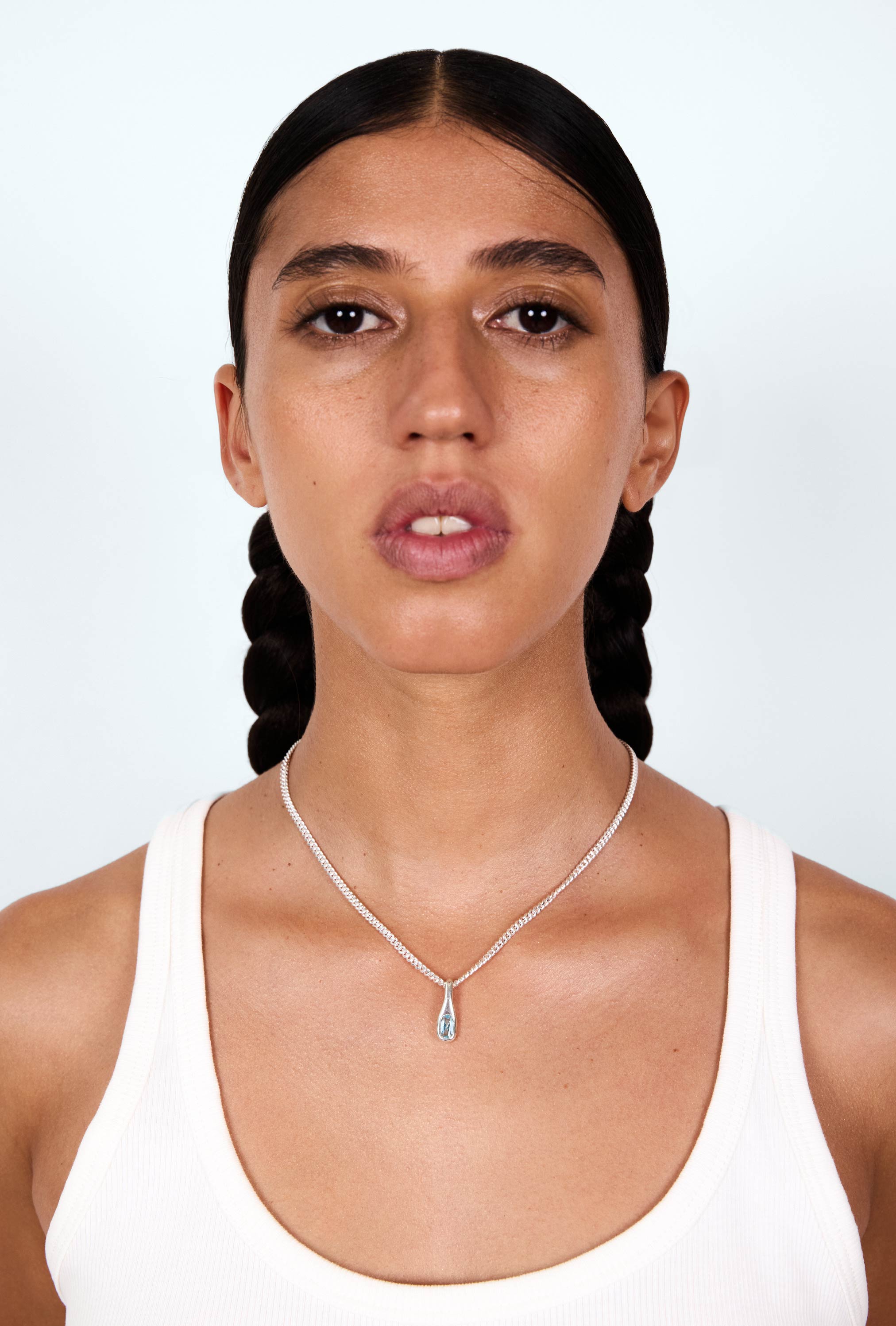 Charm wave topaz necklace