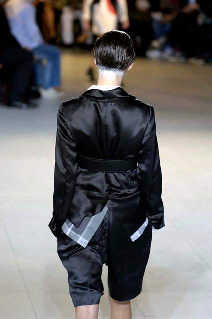 Comme des garçons s/s 2007 asymmetric shorts